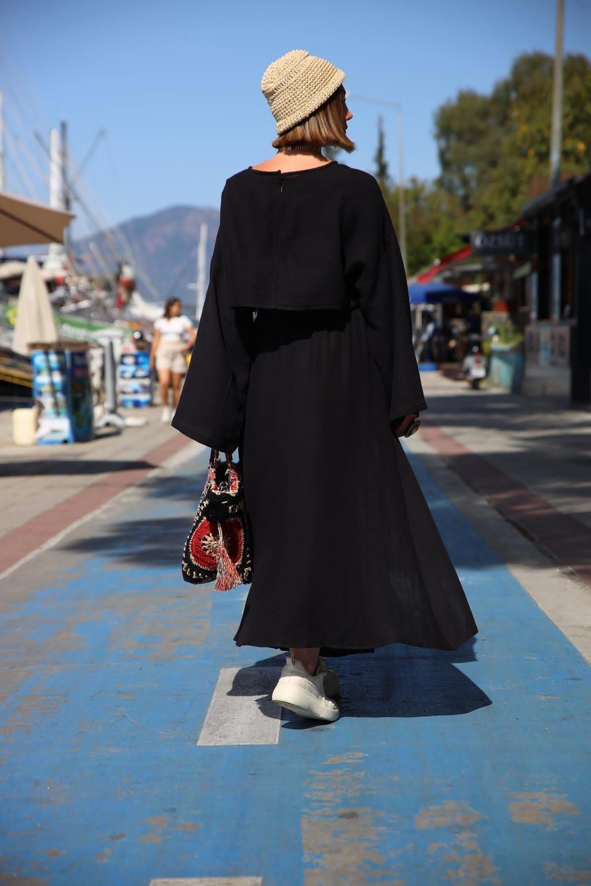 Siyah Yırtmaçlı Etek ve Crop Takım - Şaman Butik Siyah Yırtmaçlı Etek ve Crop Takım