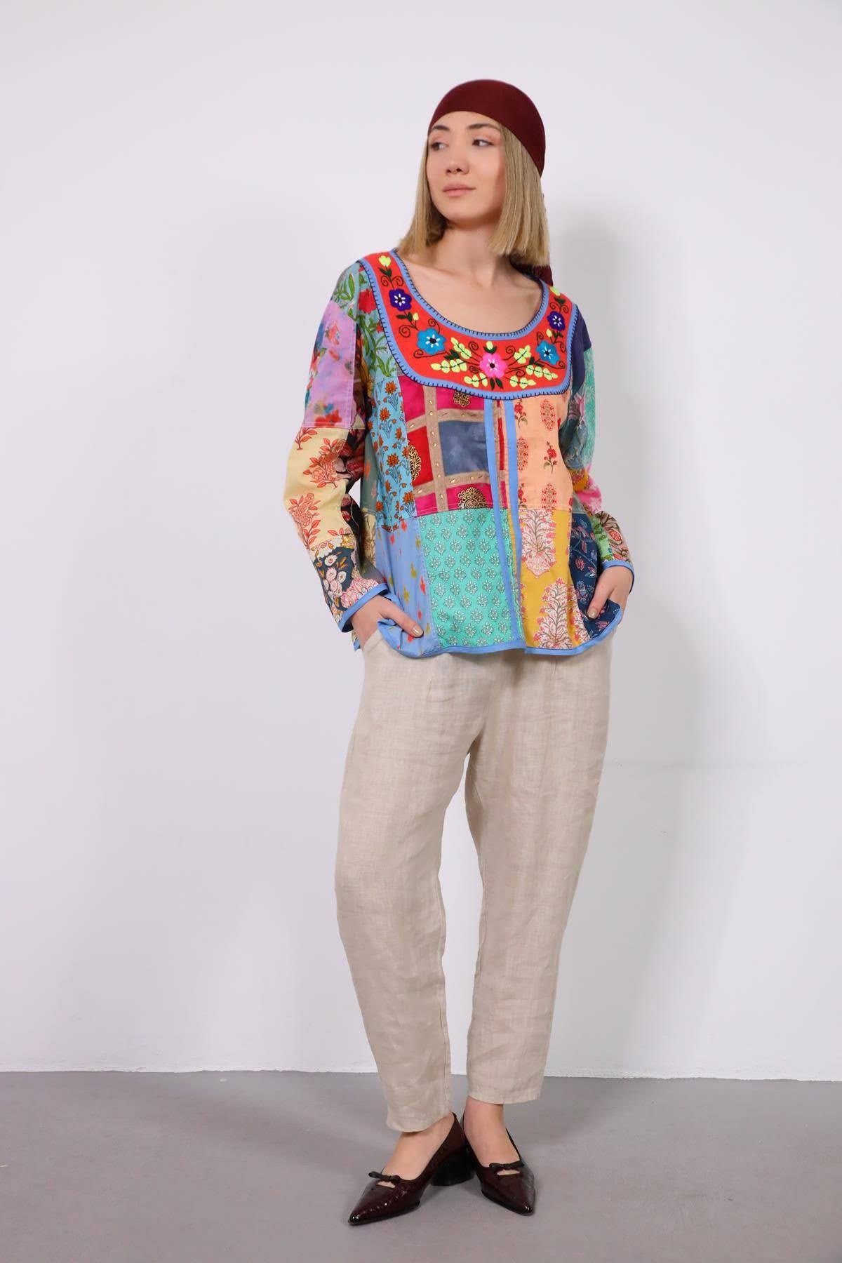 Pembe İşlemeli V Yaka Yırtmaçlı Otantik Patchwork Tunik - Şaman Butik Pembe İşlemeli V Yaka Yırtmaçlı Otantik Patchwork Tunik