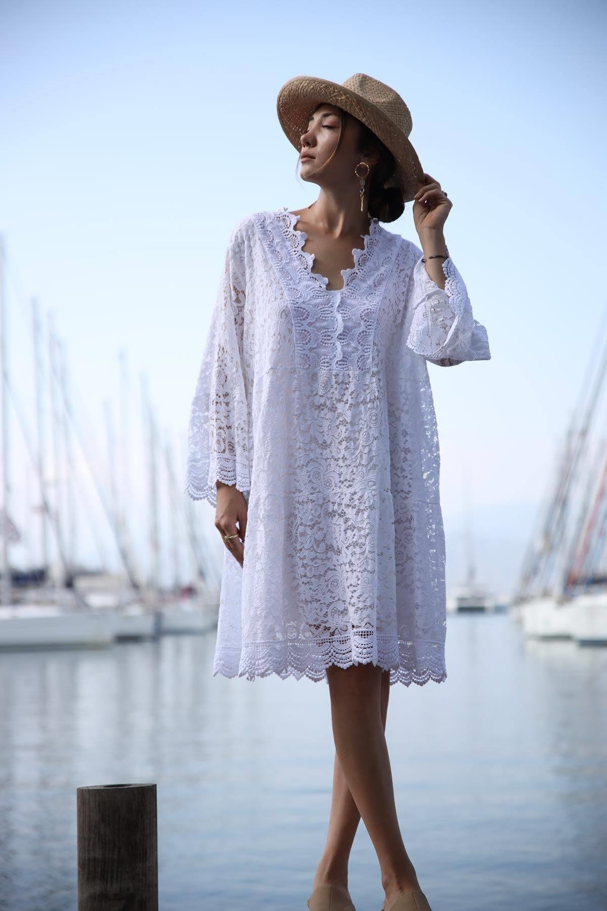 White Lace Detail Şhort Dress White Lace Detail Şhort Dress