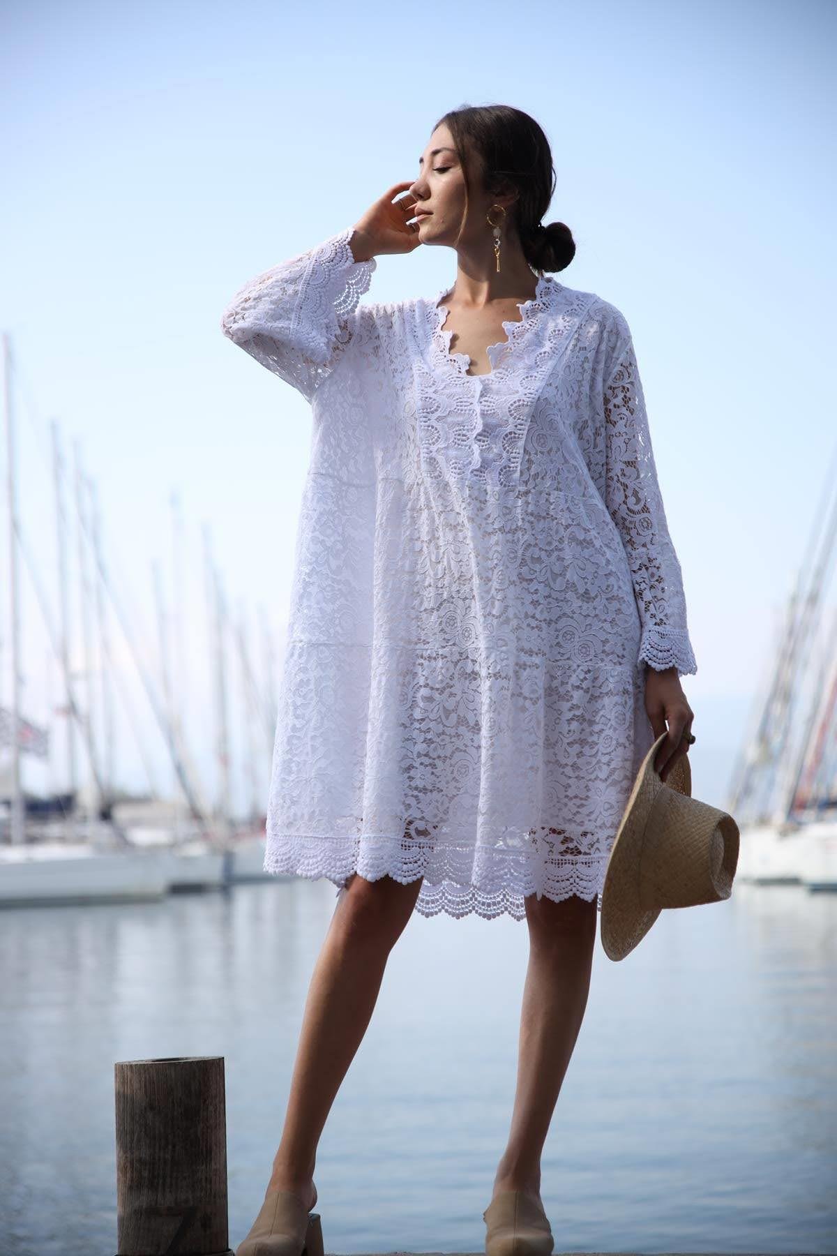 White Lace Detail Şhort Dress White Lace Detail Şhort Dress