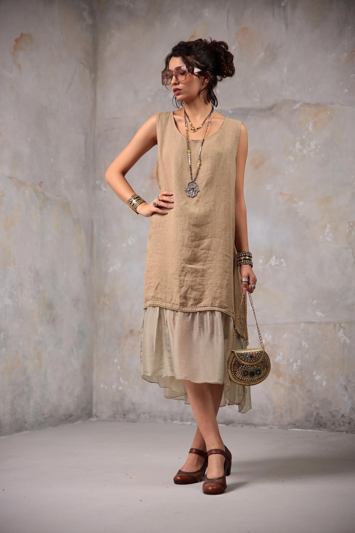Camel Kolsuz İpek Detaylı Keten Elbise - Şaman Butik Camel Kolsuz İpek Detaylı Keten Elbise
