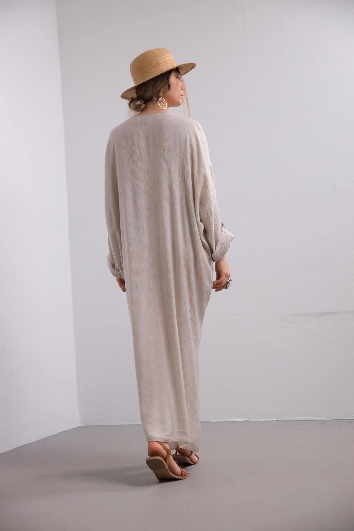  Krem Rengi Önü Büzgülü Oversize Elbise