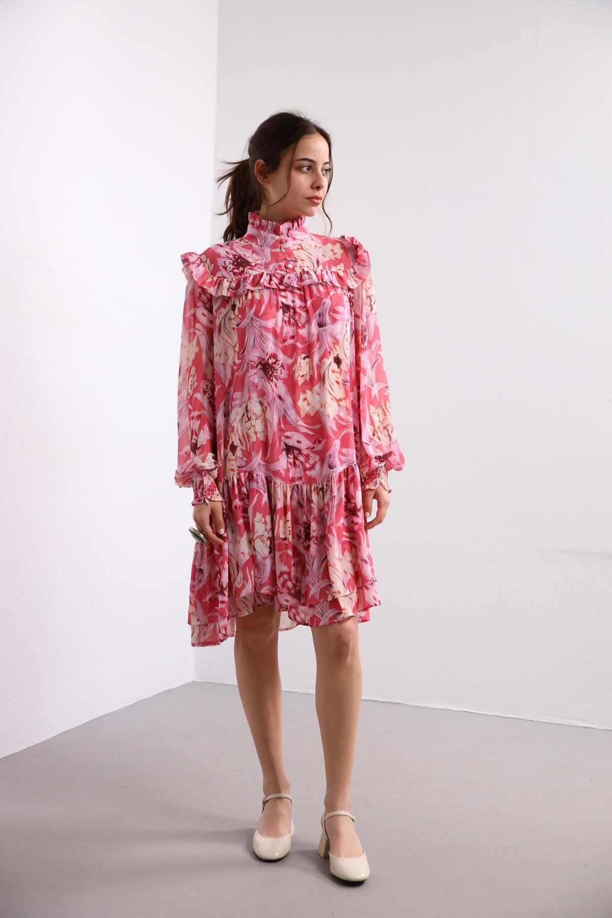 Pembe Desenli Omzu Fırfırlı Şık Elbise - Şaman Butik Pembe Desenli Omzu Fırfırlı Şık Elbise