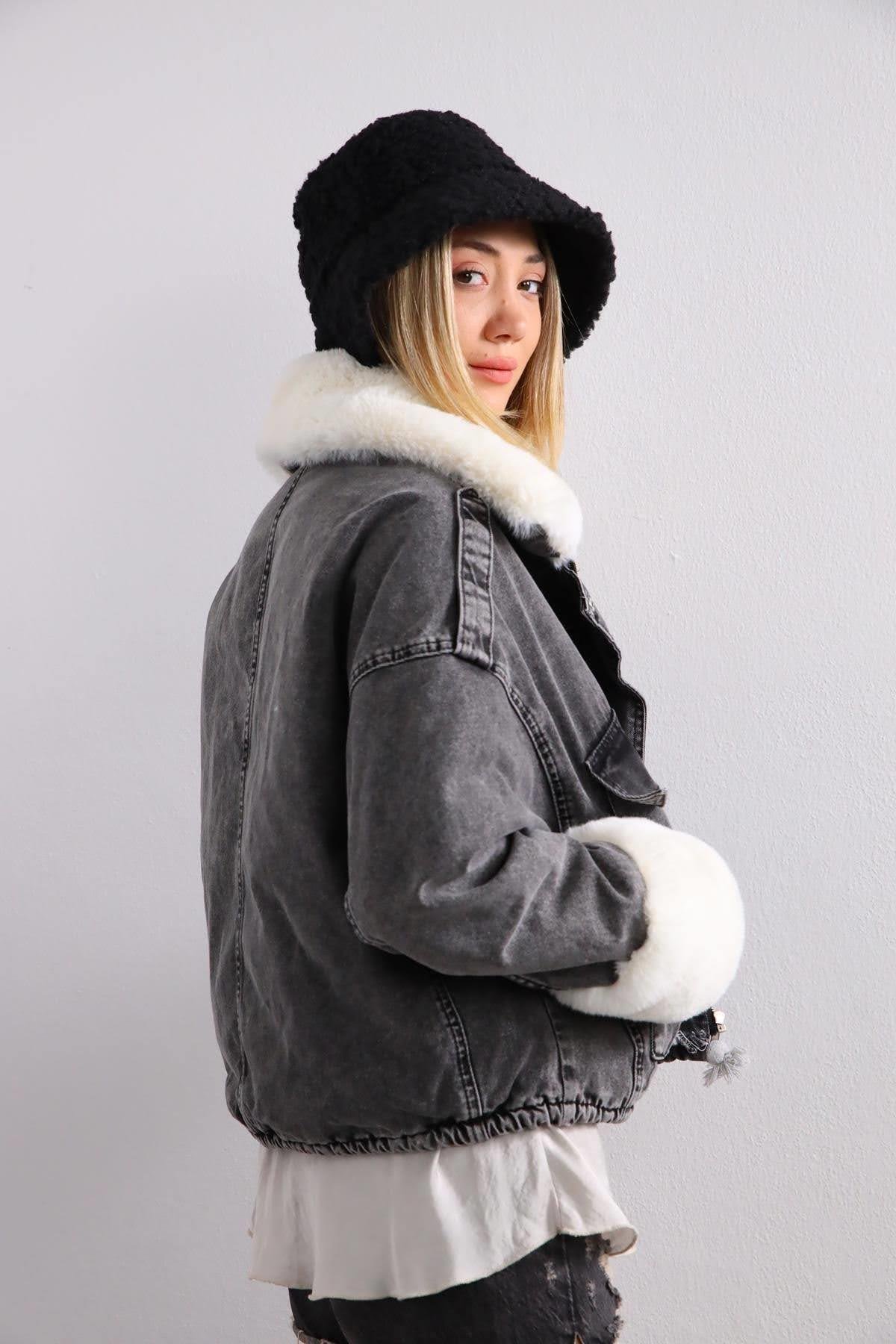 Black Shoulder Epaulet Plush Big Pocket Denim Jacket - Saman Butik | Shop Online Black Shoulder Epaulet Plush Big Pocket Denim Jacket