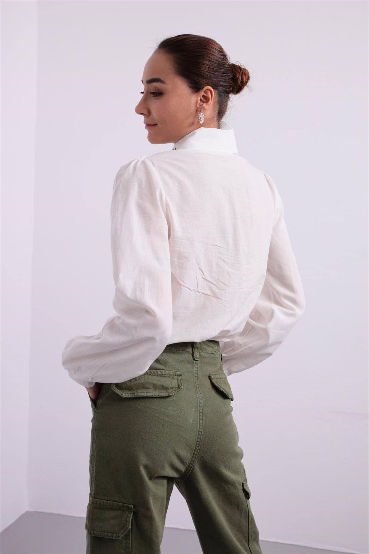 Saman Butik | Shop Online Beyaz Floral Embroided Shirt with Holes