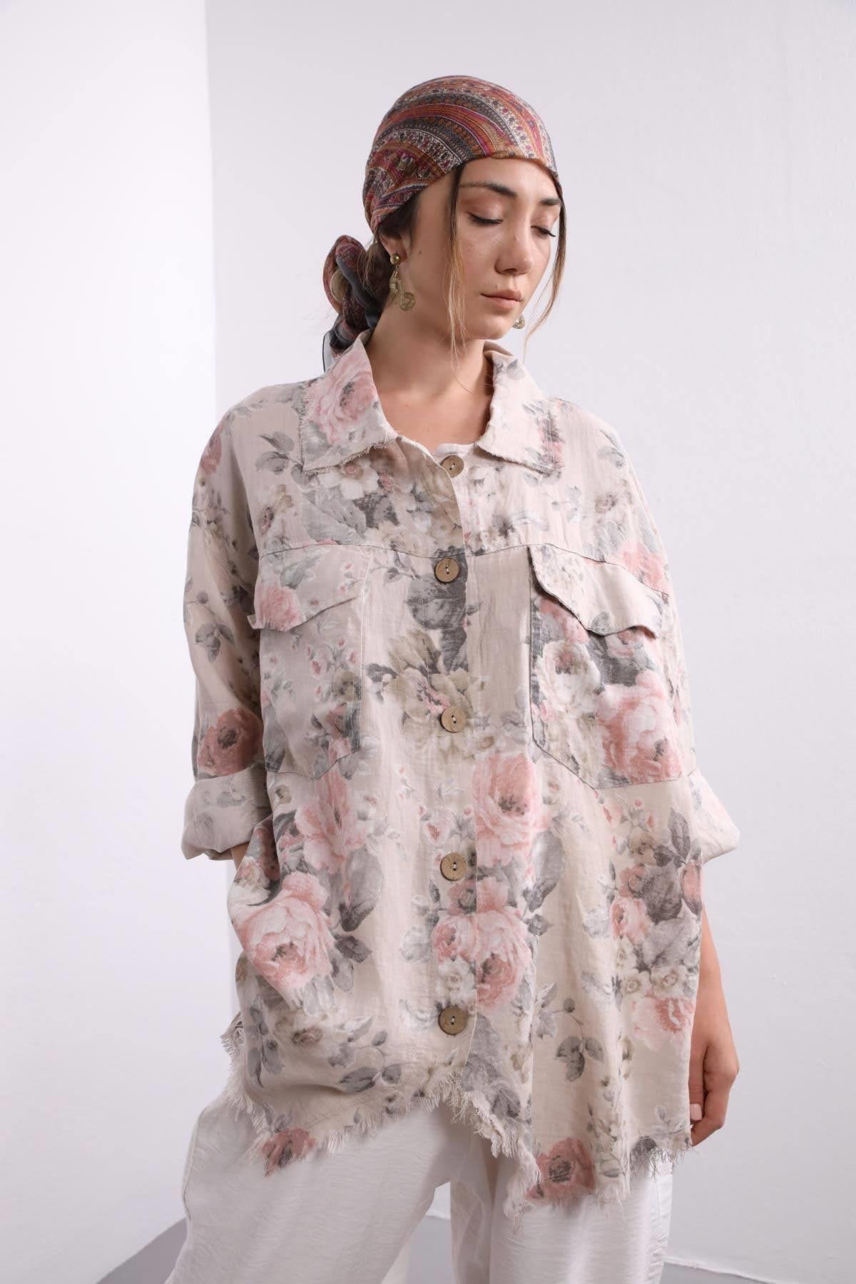 Krem Rengi Çiçekli Asimetrik Gömlek Ceket - Şaman Butik Krem Rengi Çiçekli Asimetrik Gömlek Ceket