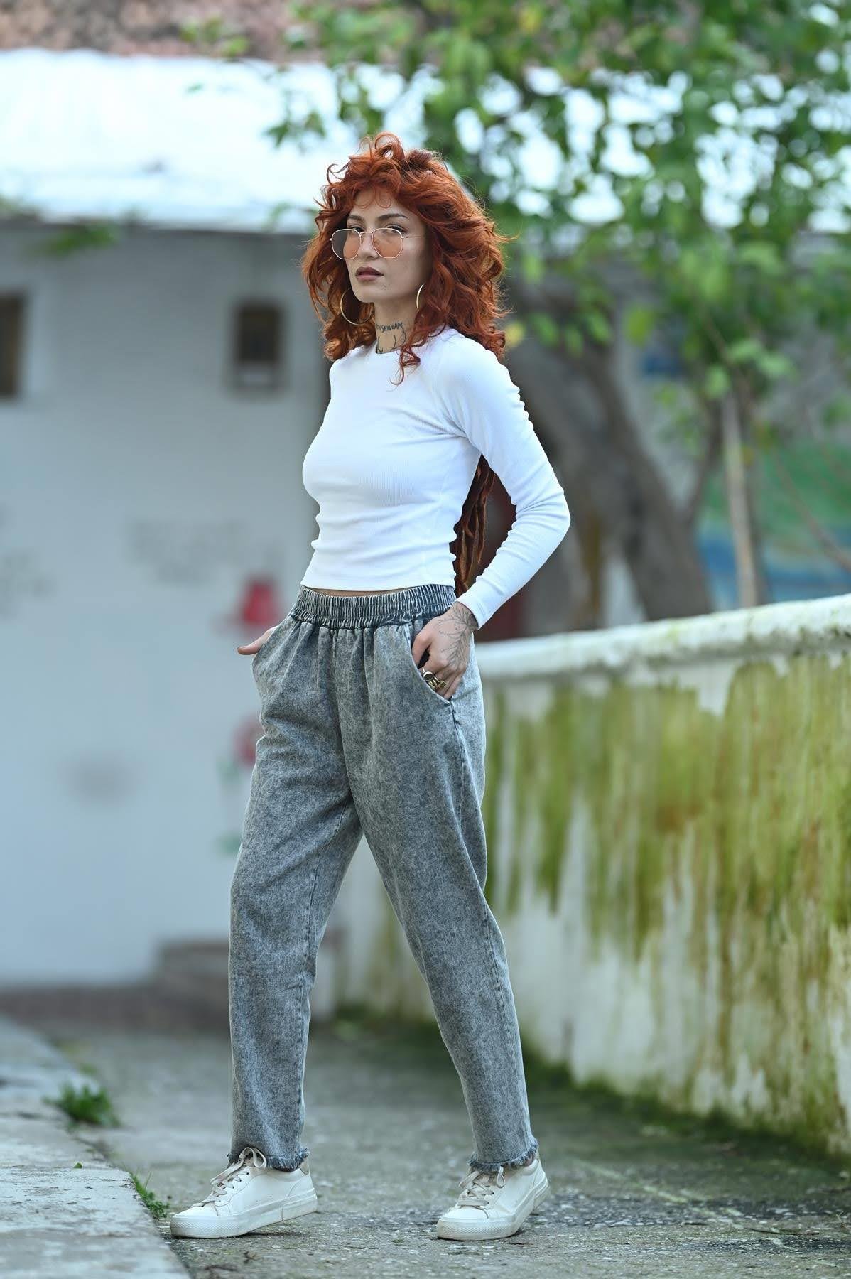 Gri Kar Yıkama Paçası Püsküllü Pantolon