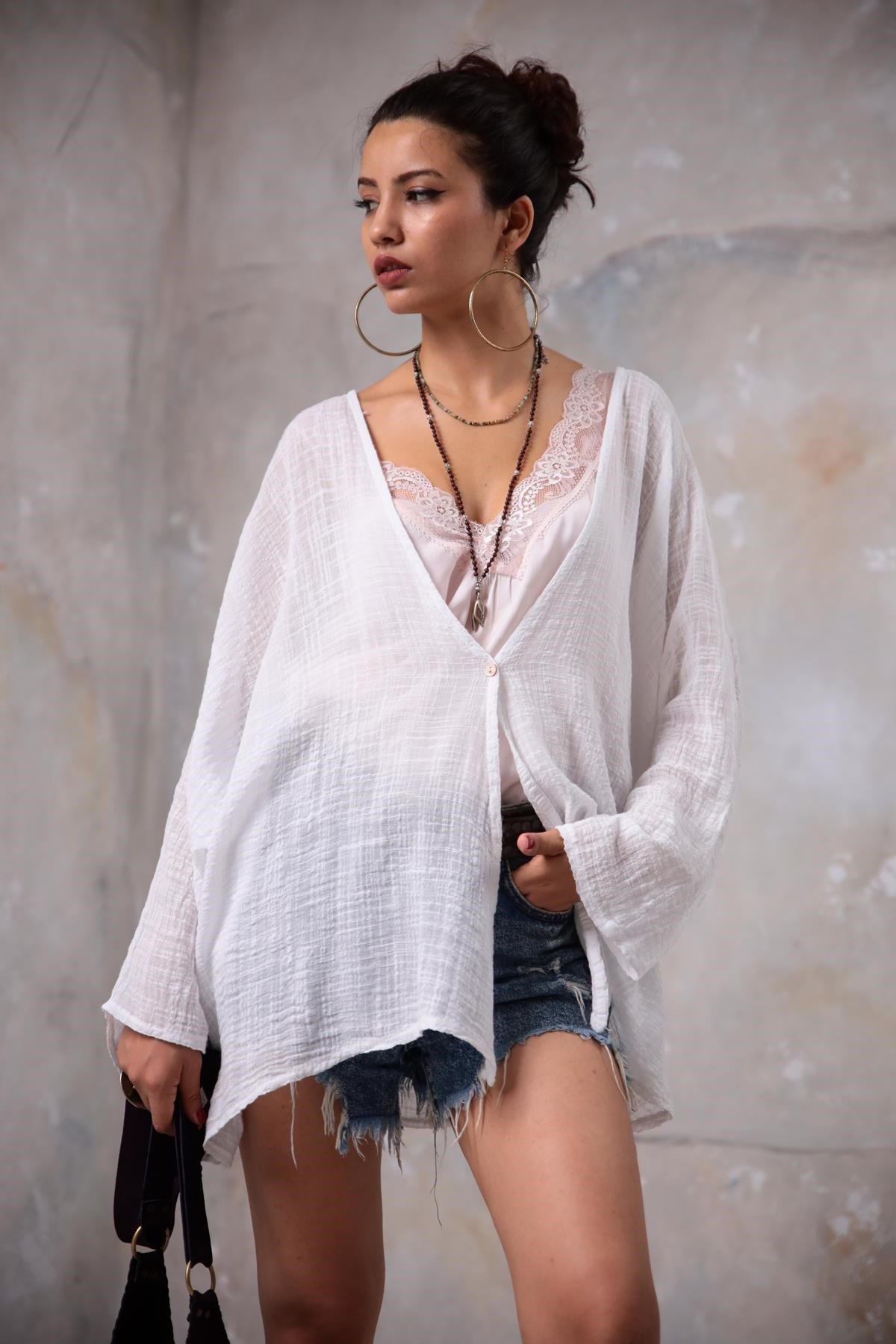 Beyaz Tek Düğme Pamuk Hırka - Şaman Butik Beyaz Tek Düğme Pamuk Hırka
