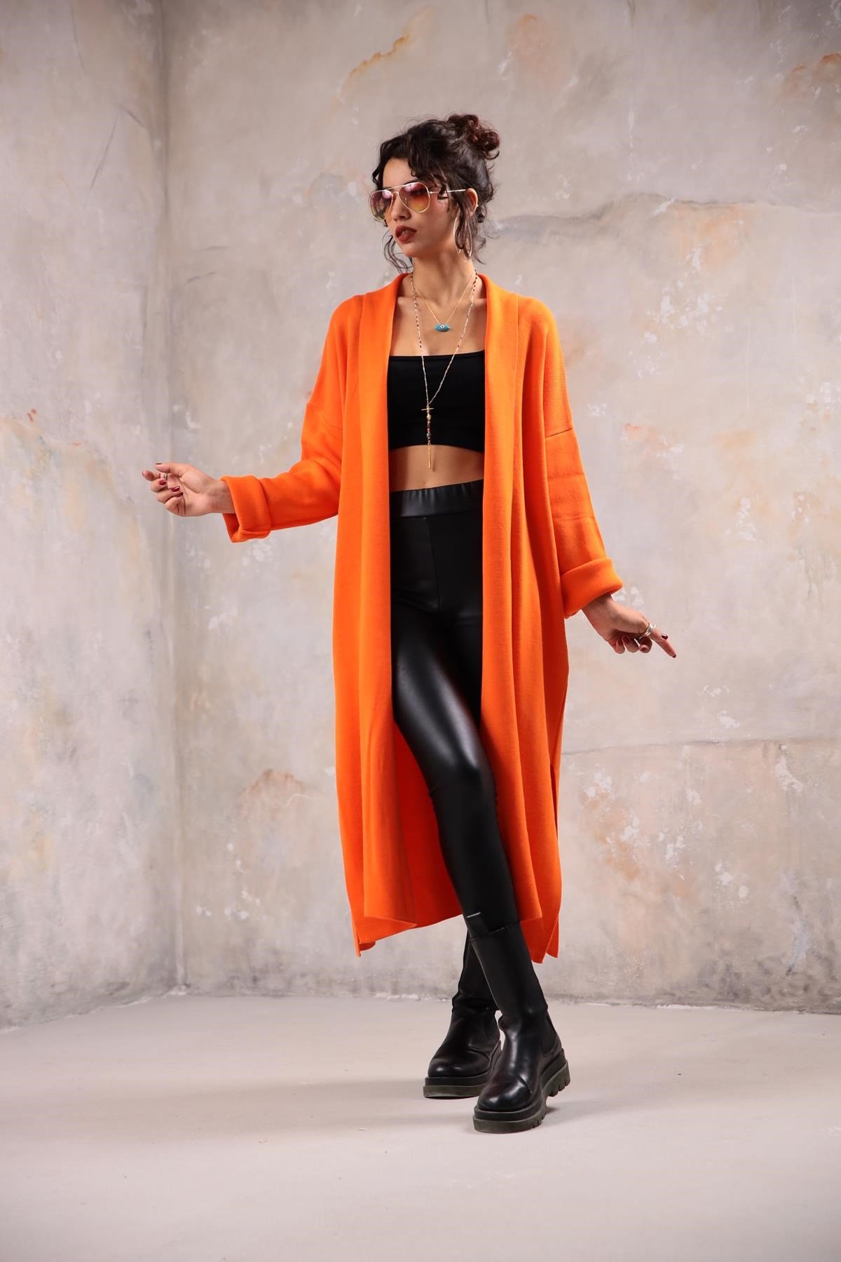 Turuncu Yırtmaçlı Uzun Hırka - Şaman Butik Turuncu Yırtmaçlı Uzun Hırka