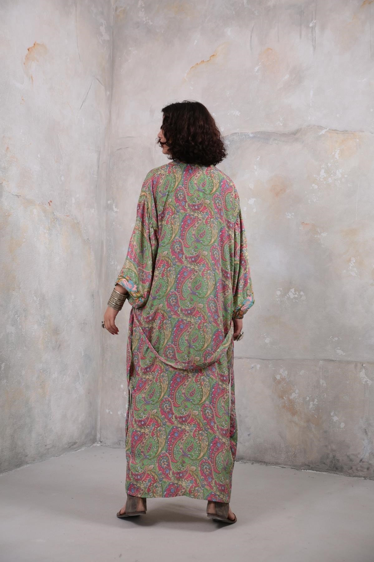Açık Yeşil Desenli İşleme Detaylı Kimono - Şaman Butik Açık Yeşil Desenli İşleme Detaylı Kimono