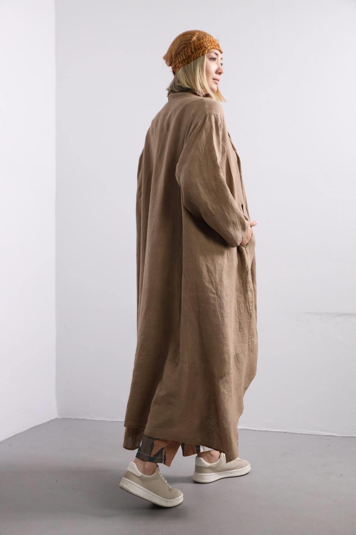  Camel Rengi Cepli Arkası Dikiş Detaylı Keten Kaftan