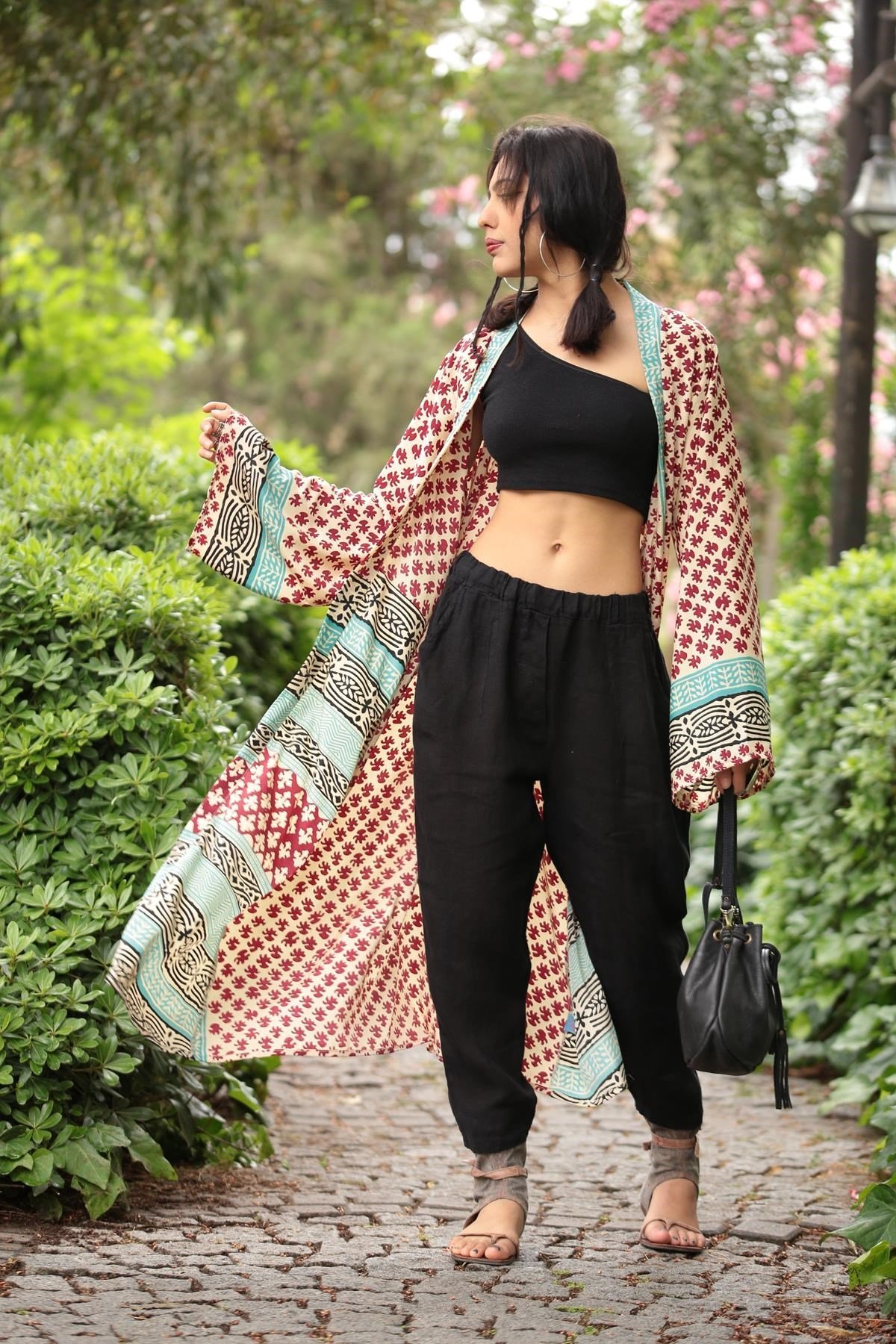  Krem Rengi Desenli Beli Kuşaklı Kimono