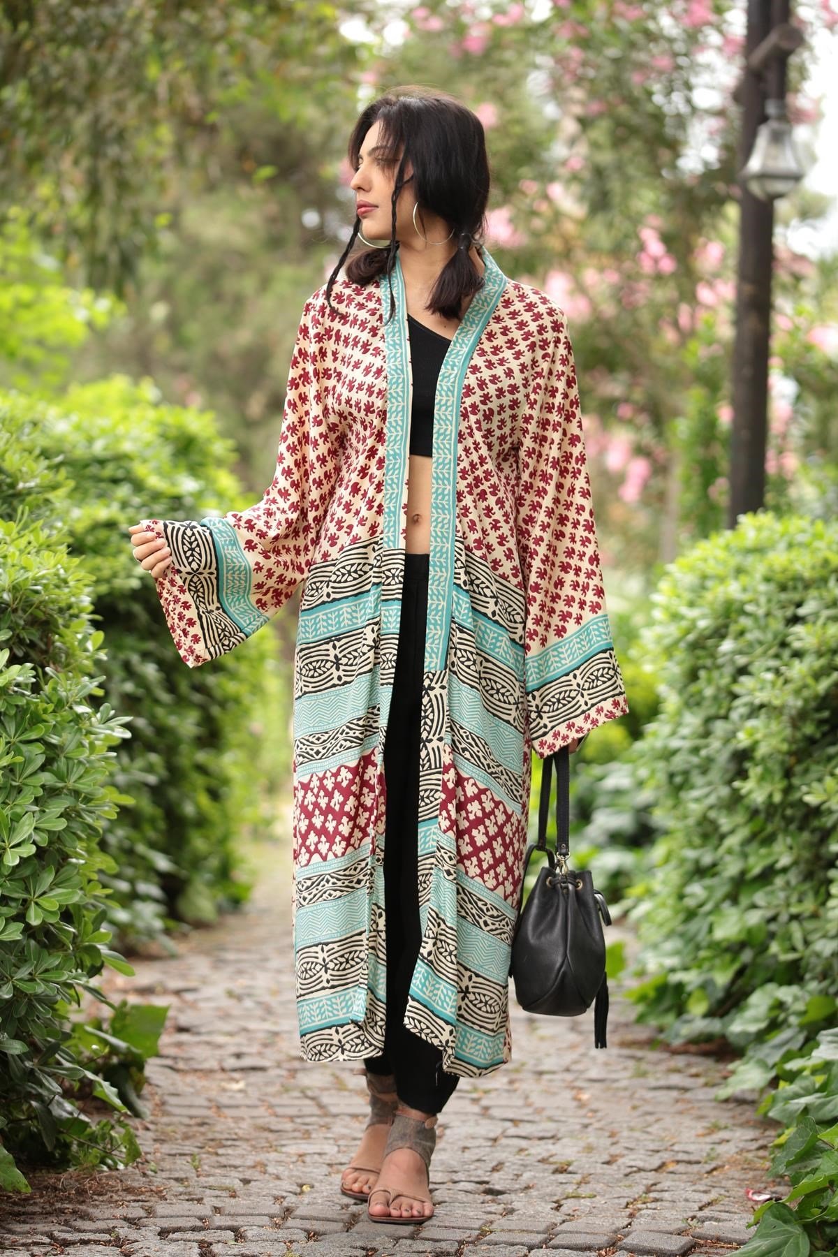  Krem Rengi Desenli Beli Kuşaklı Kimono