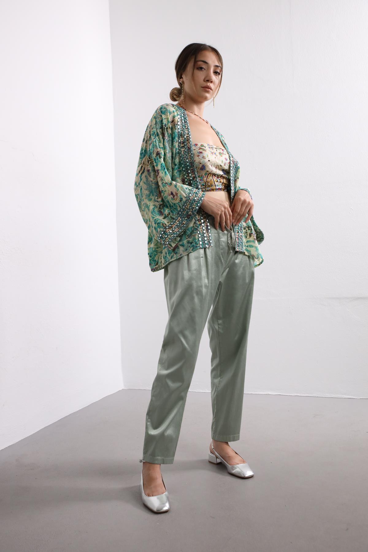  Mint Yeşili Aynalı İşlemeli Kısa Kimono