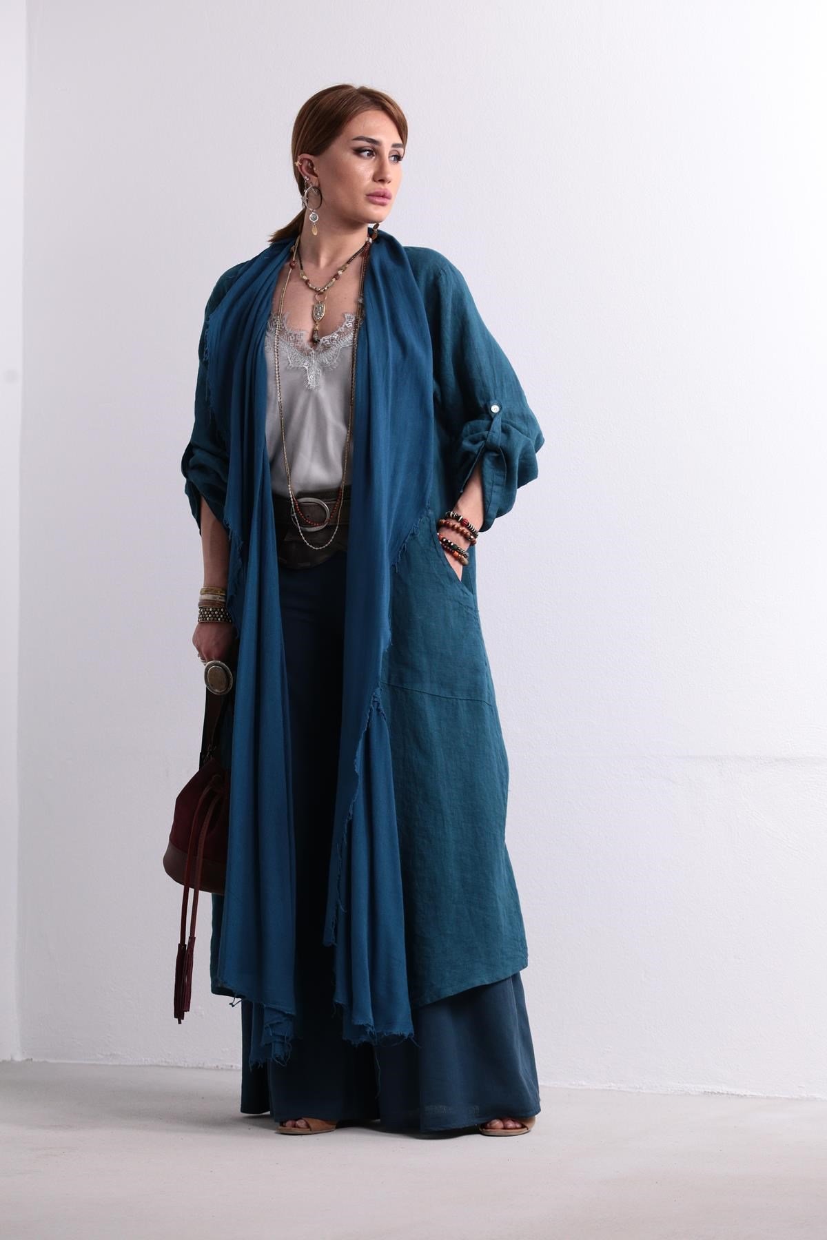 Petrol Mavisi Sırt Detaylı Keten Kaftan - Şaman Butik Petrol Mavisi Sırt Detaylı Keten Kaftan