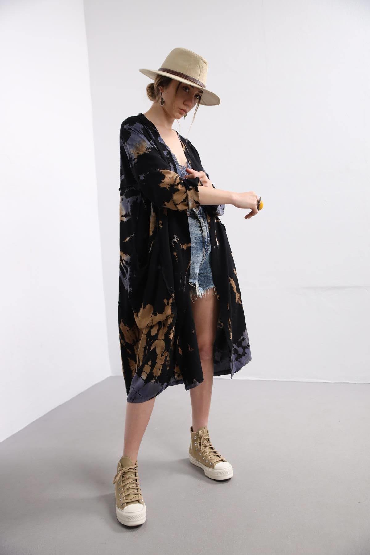  Siyah Batikli Arkası Dikişli Kaftan