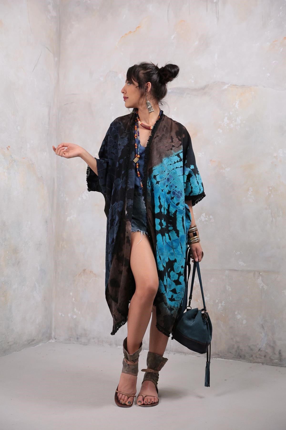  Siyah Kahve Desenli Batikli Kaftan