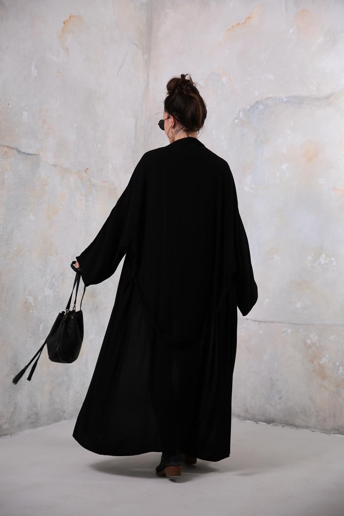  Siyah Kimono
