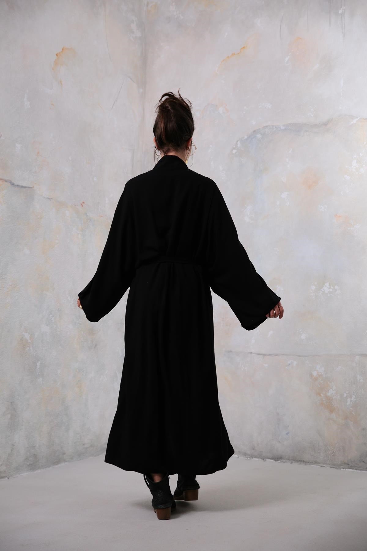  Siyah Kimono