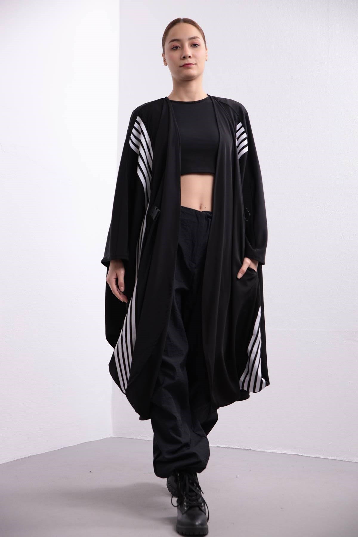  Siyah Şeritli Oversize Kaftan