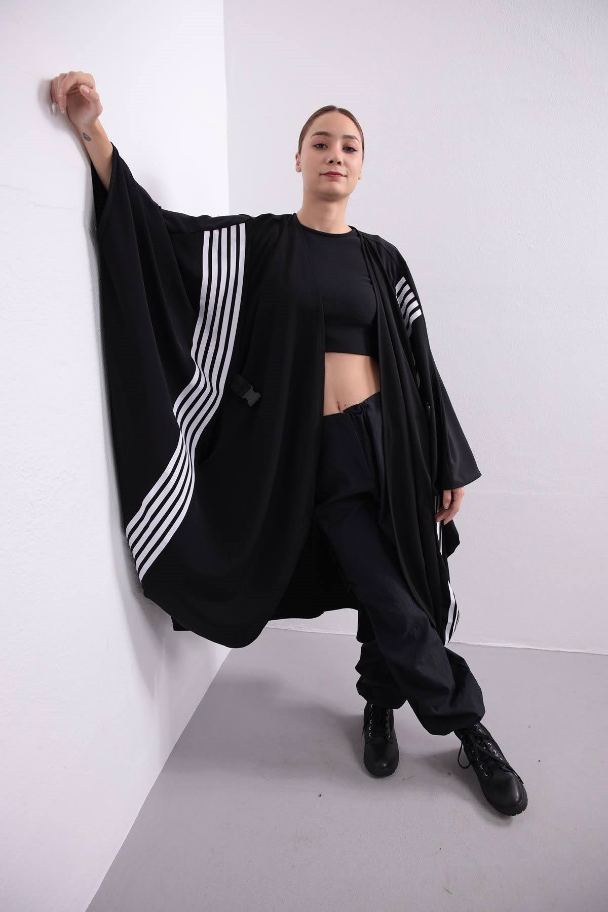  Siyah Şeritli Oversize Kaftan