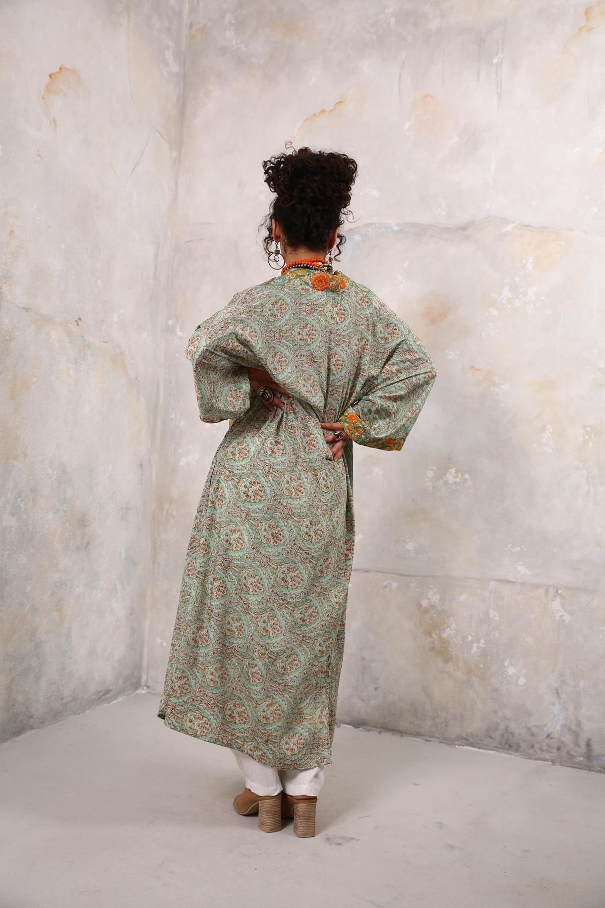 Yeşil Desenli İşleme Detaylı Kimono - Şaman Butik Yeşil Desenli İşleme Detaylı Kimono