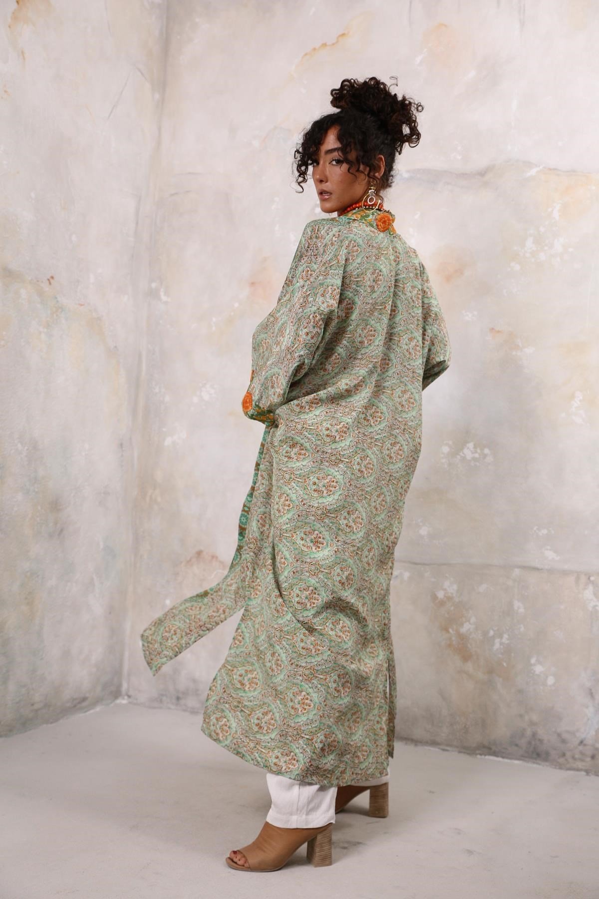 Yeşil Desenli İşleme Detaylı Kimono - Şaman Butik Yeşil Desenli İşleme Detaylı Kimono