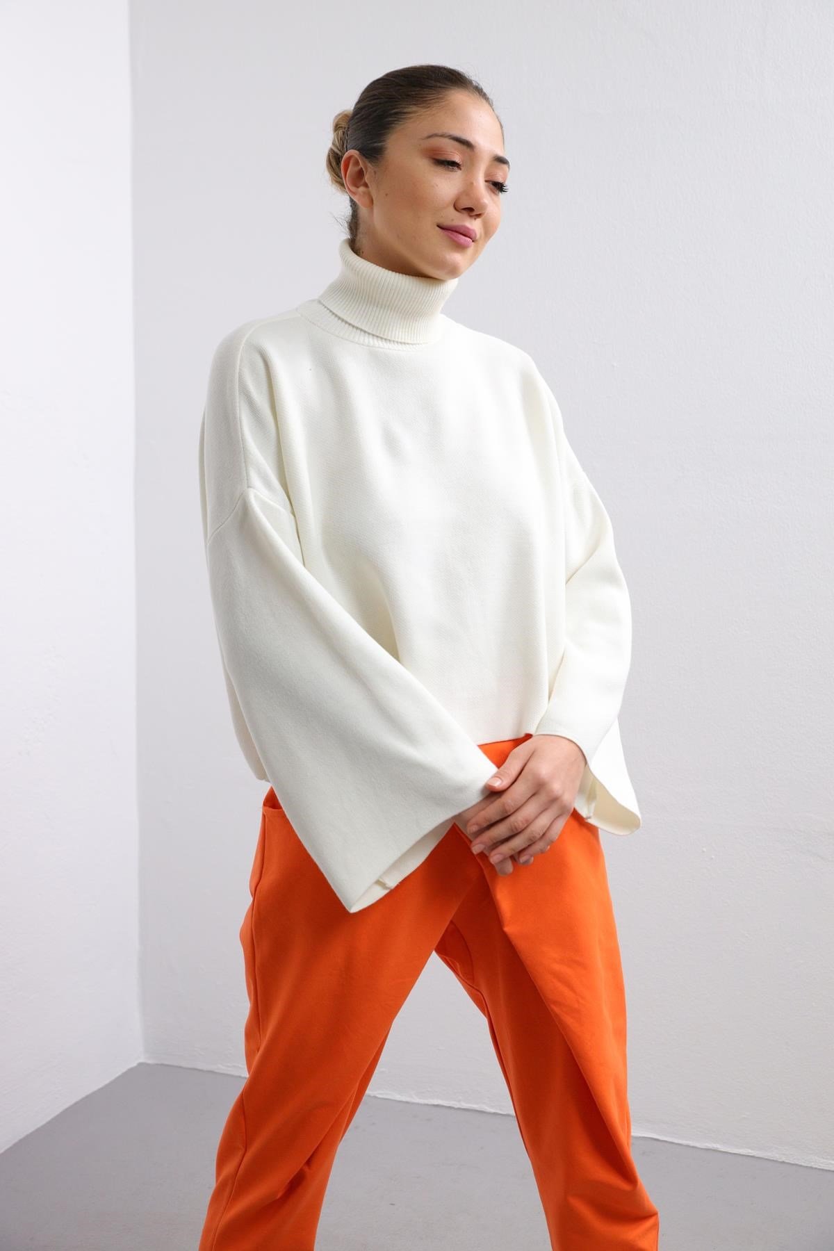 Ecru Turtleneck Wide Sleeve Loose Knitwear Pullover - Saman Butik | Shop Online Ecru Turtleneck Wide Sleeve Loose Knitwear Pullover