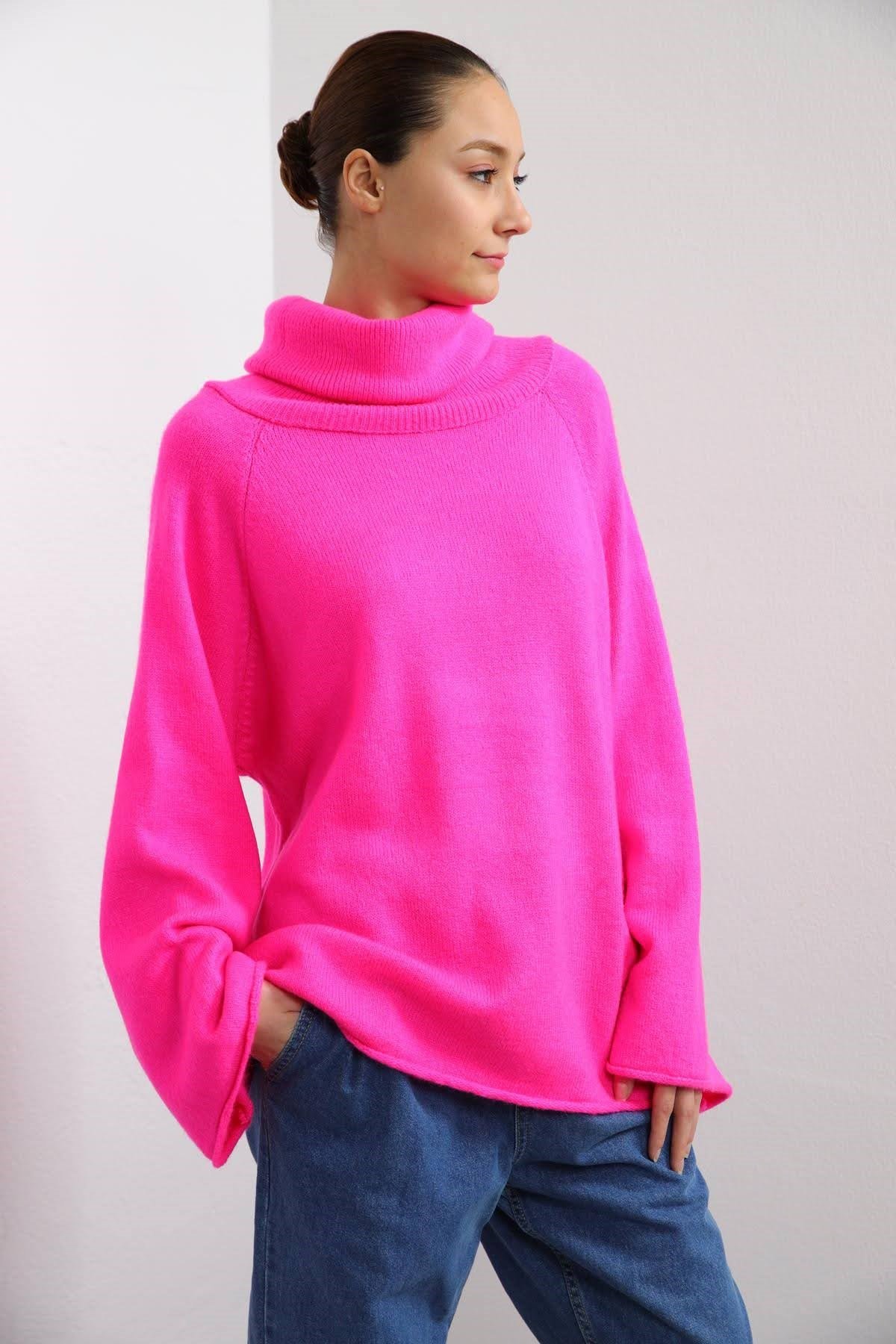  Pembe Boğazlı Oversize Triko Kazak