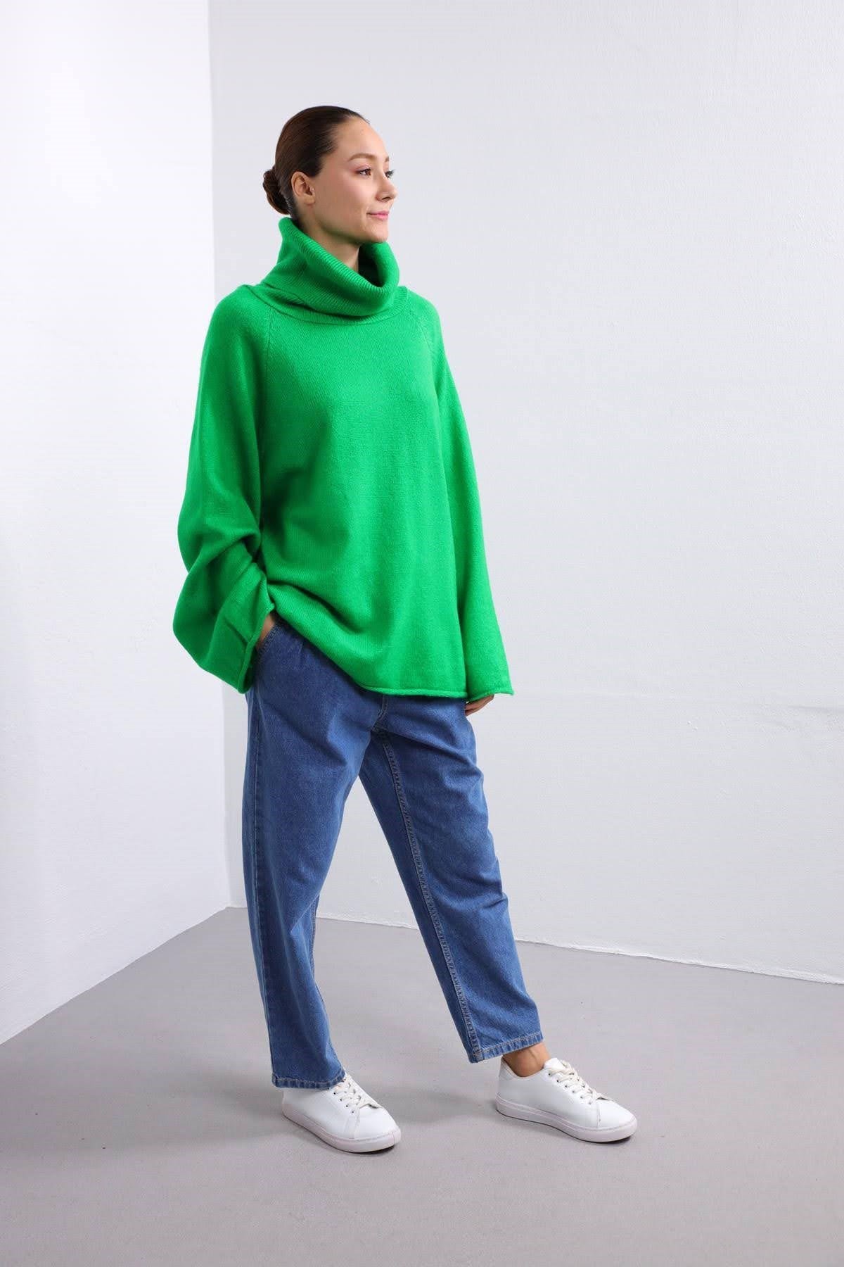  Yeşil Boğazlı Oversize Triko Kazak