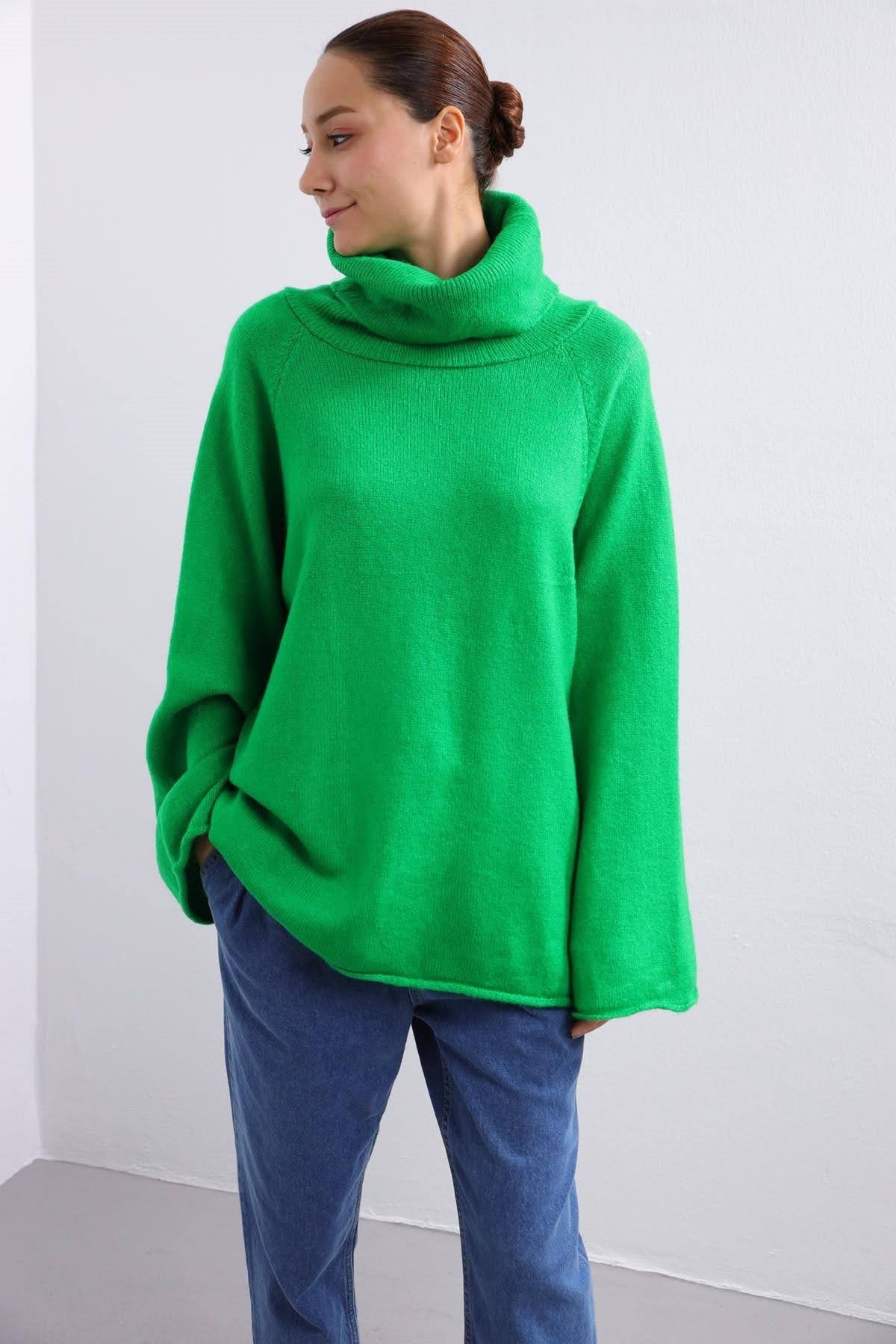  Yeşil Boğazlı Oversize Triko Kazak