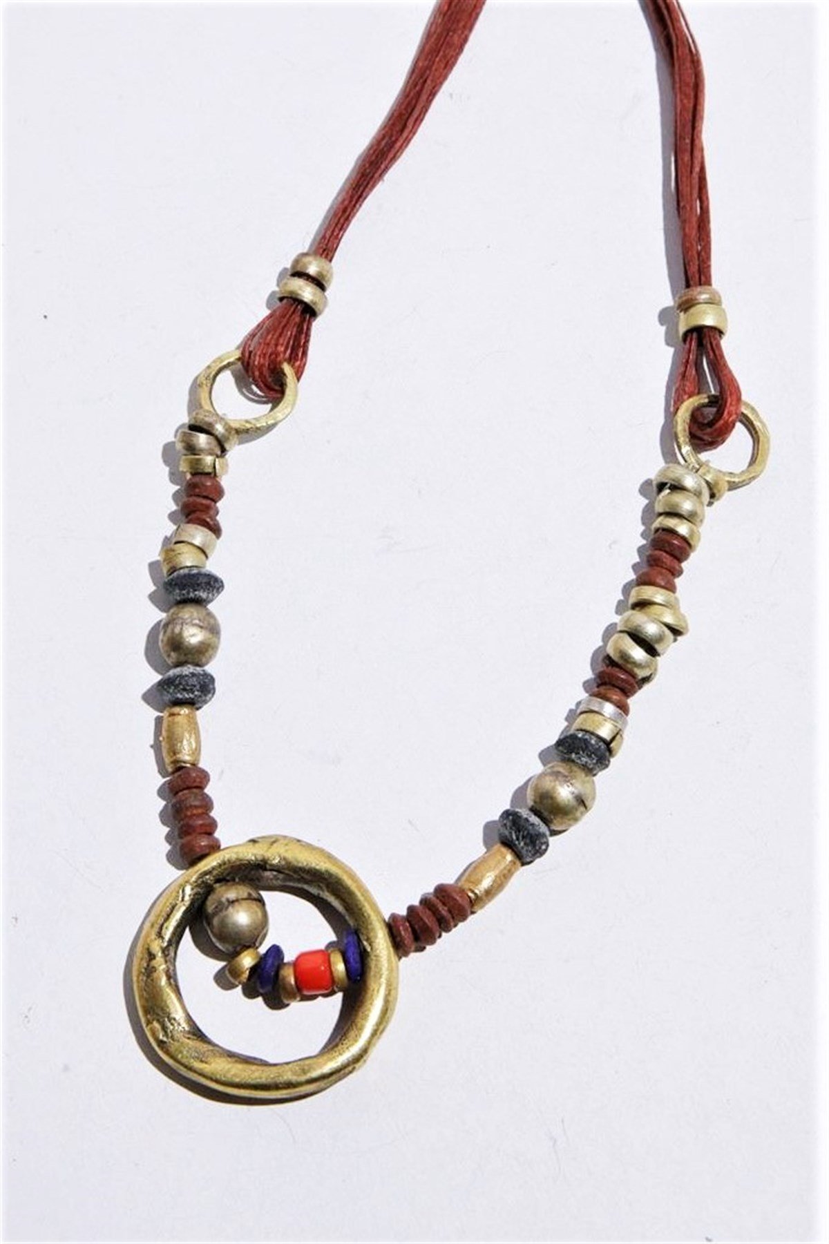 Bronz Halka Detaylı Lapis Ve Mercan Tasarım Kolye - Şaman Butik Bronz Halka Detaylı Lapis Ve Mercan Tasarım Kolye
