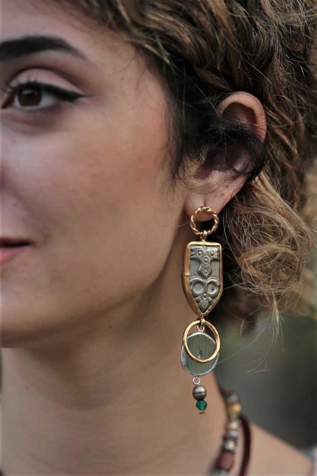 Bronz Motif Desenli Antik Tasarım Küpe - Şaman Butik Bronz Motif Desenli Antik Tasarım Küpe