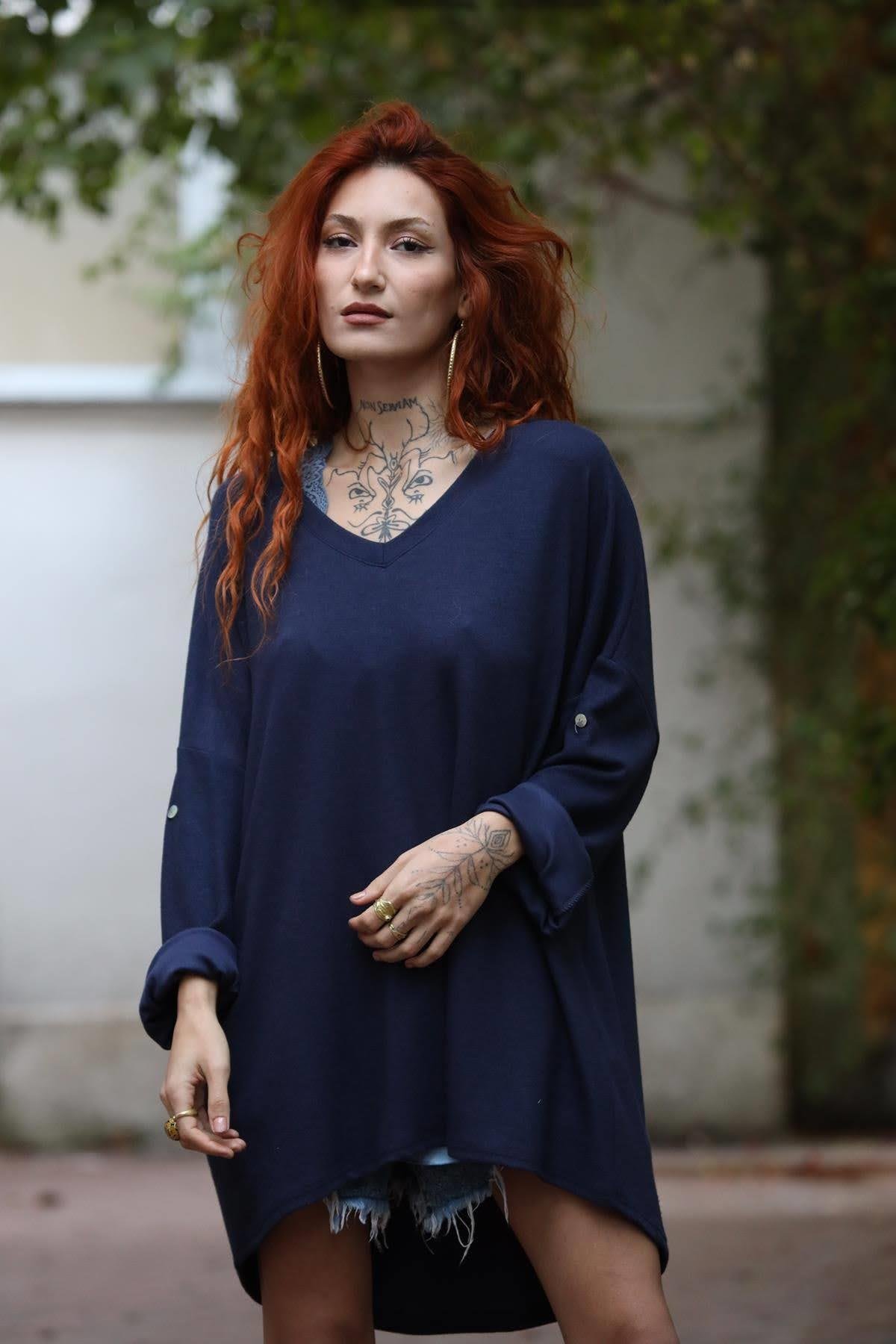 Lacivert V Yaka Kolları Apoletli Yumuşak Doku Tunik