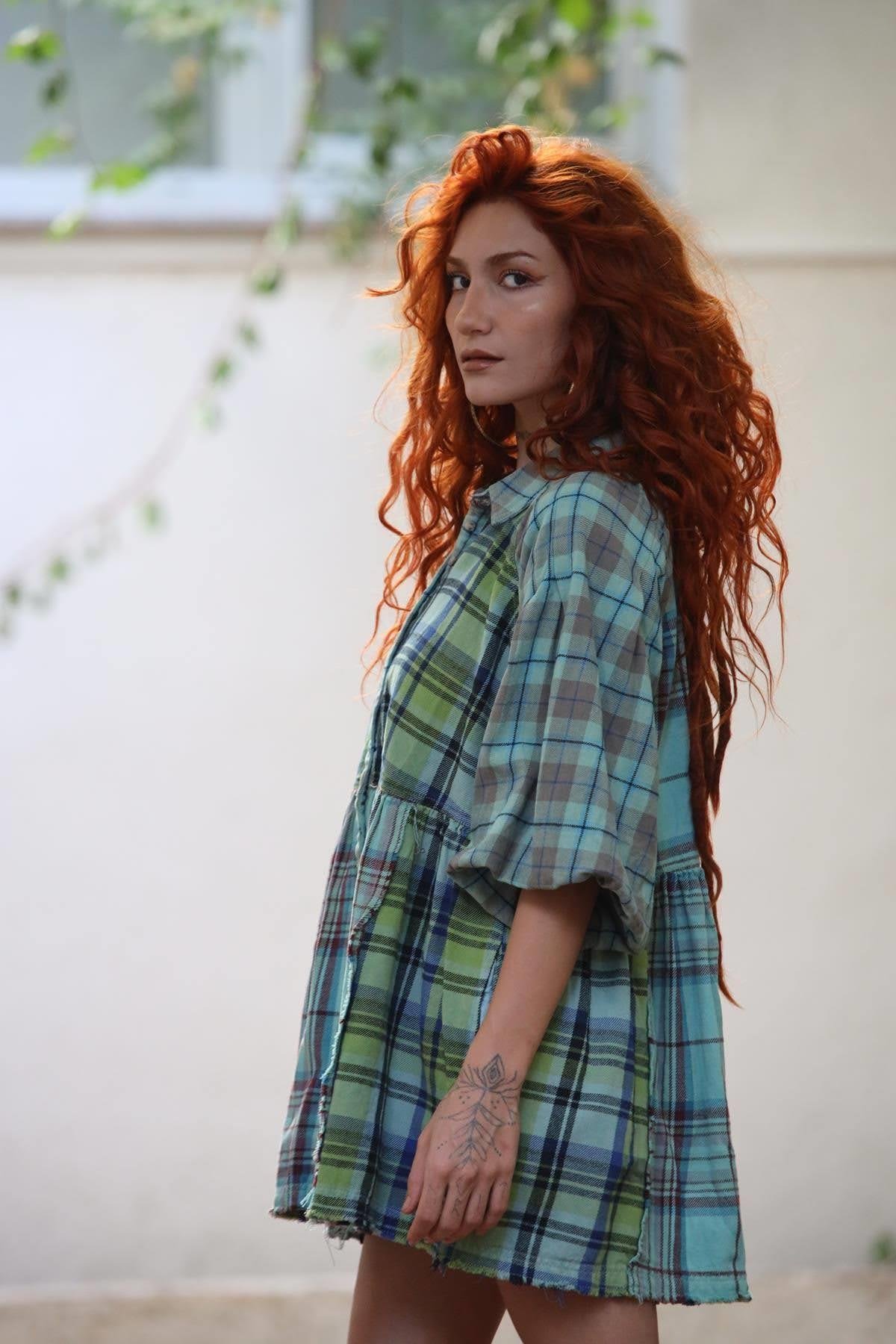 Mint Yeşili Düğmeli Kolları Lastikli Mini Ekose Elbise