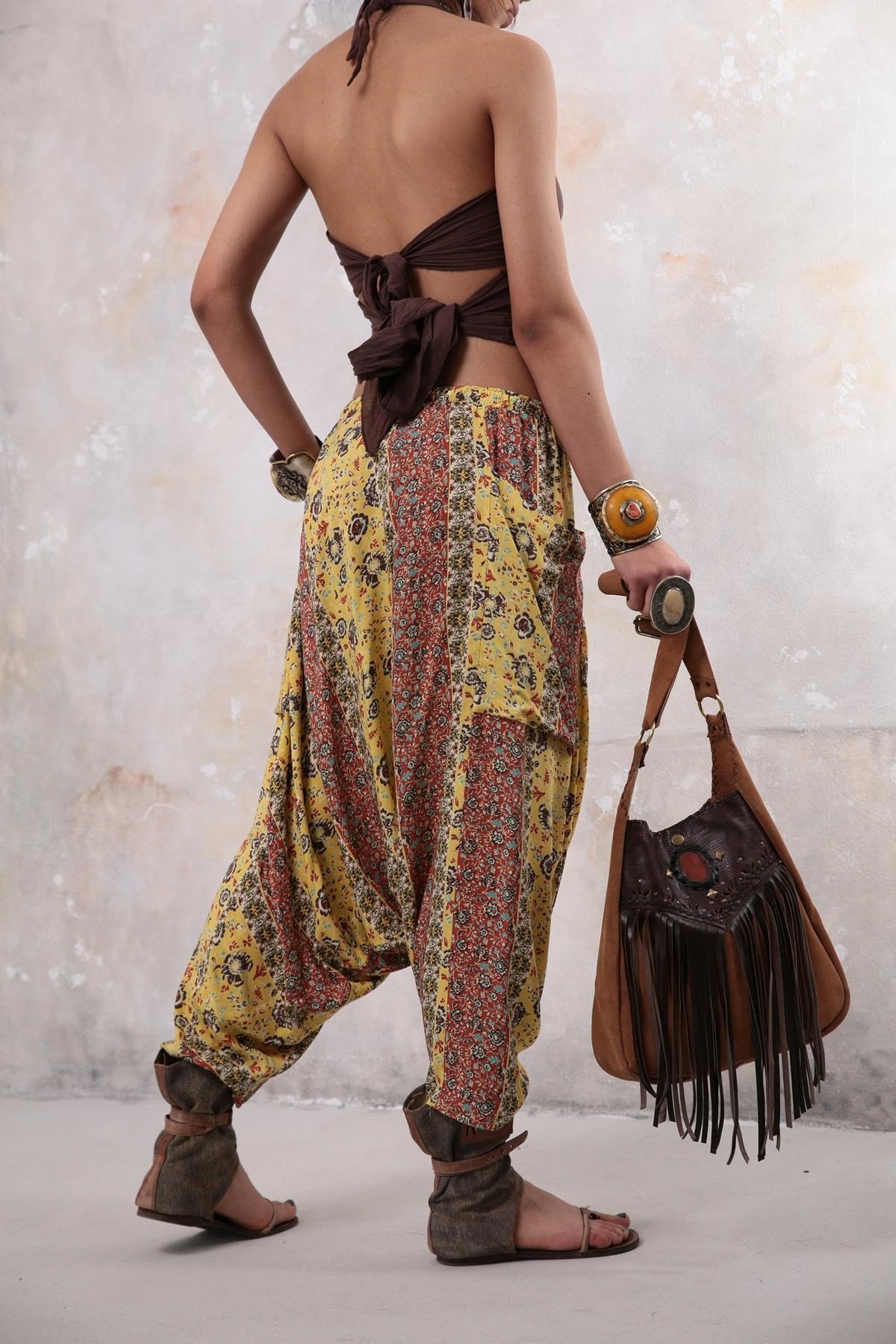 Sarı Çiçekli Kapri Şalvar Pantolon - Şaman Butik Sarı Çiçekli Kapri Şalvar Pantolon