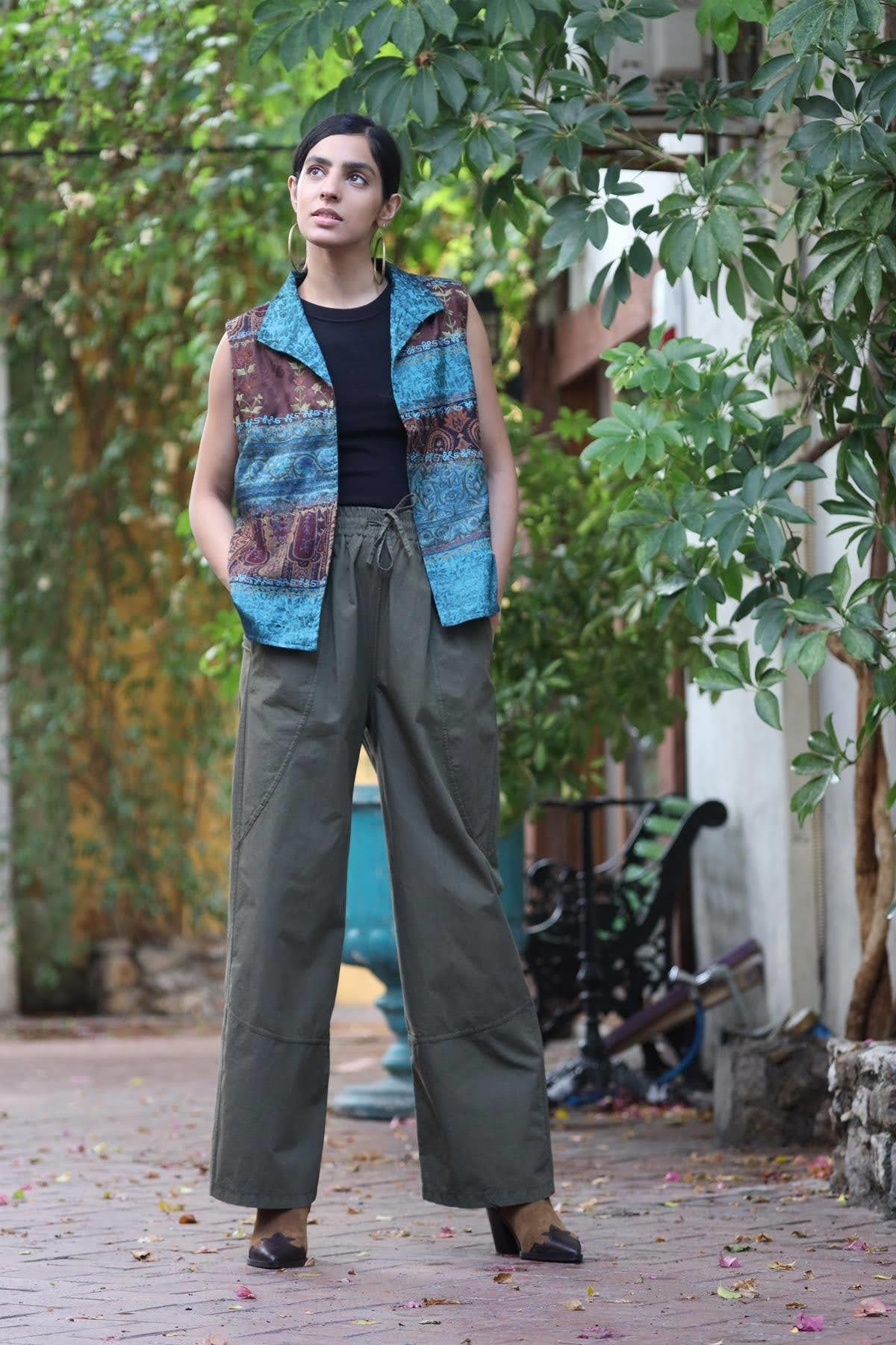 Petrol Mavisi Patchwork Desenli Yelek