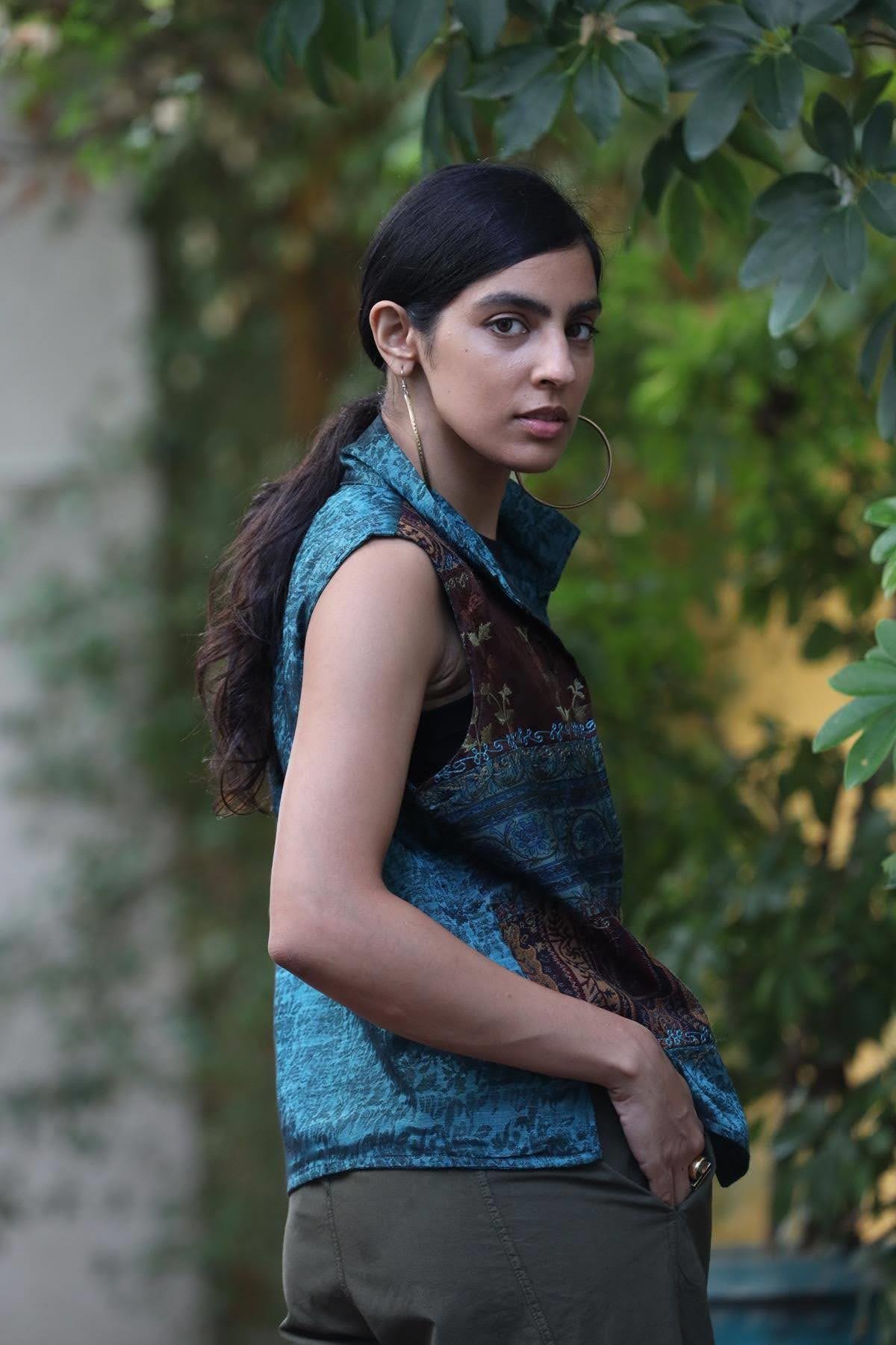 Petrol Mavisi Patchwork Desenli Yelek