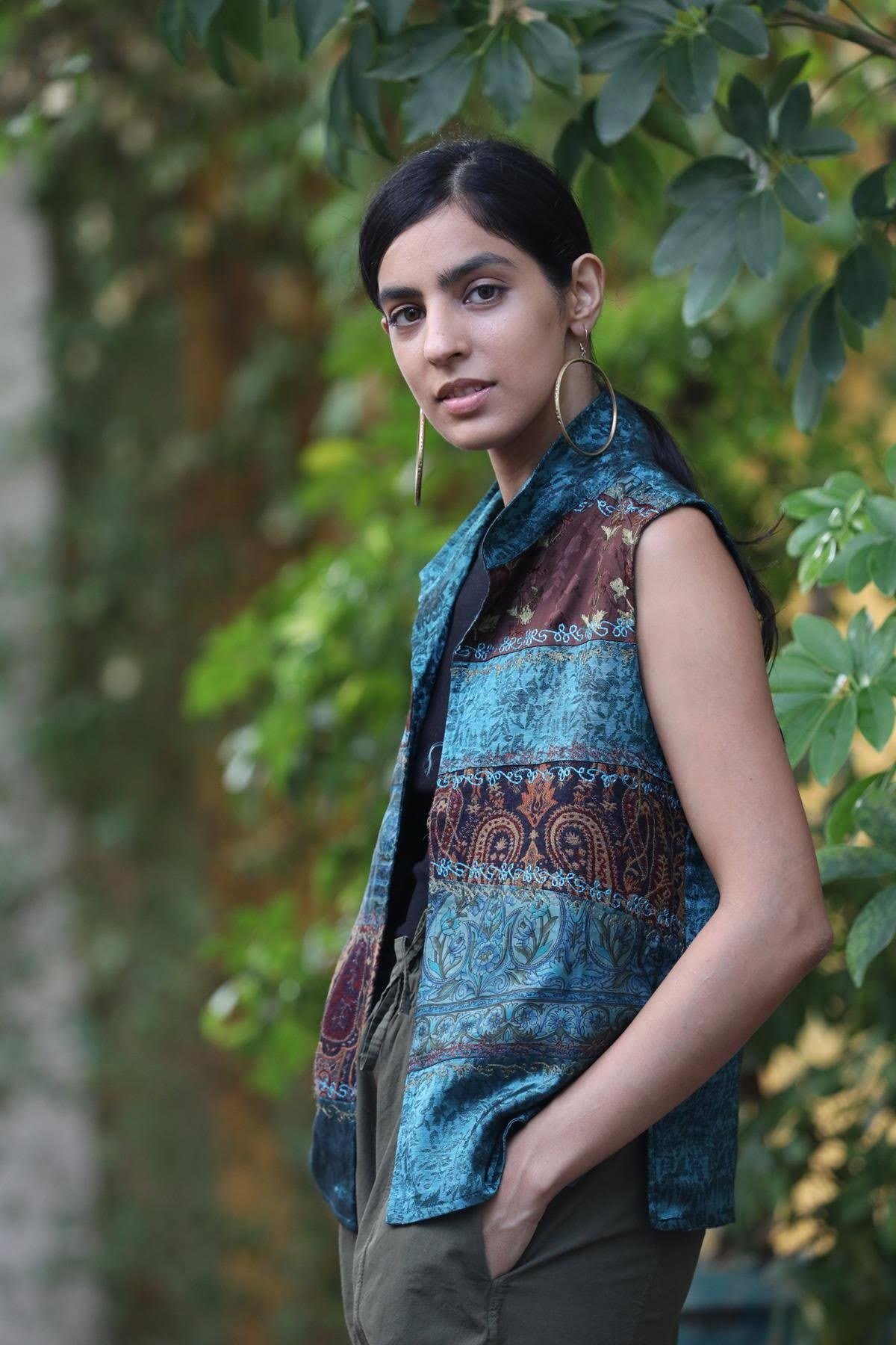 Petrol Mavisi Patchwork Desenli Yelek