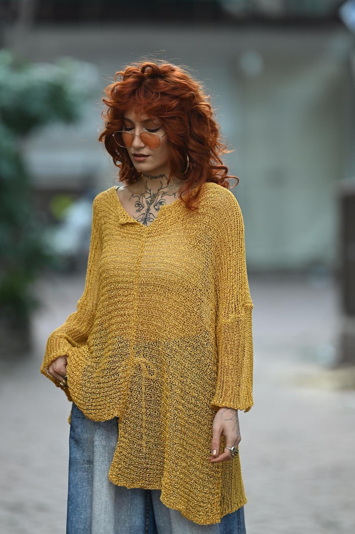 Sarı Yakası Kesik Detay Merserize Bluz