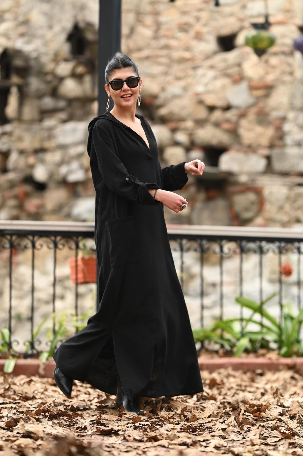 Black Hooded Double Pocket Slit Linen Dress