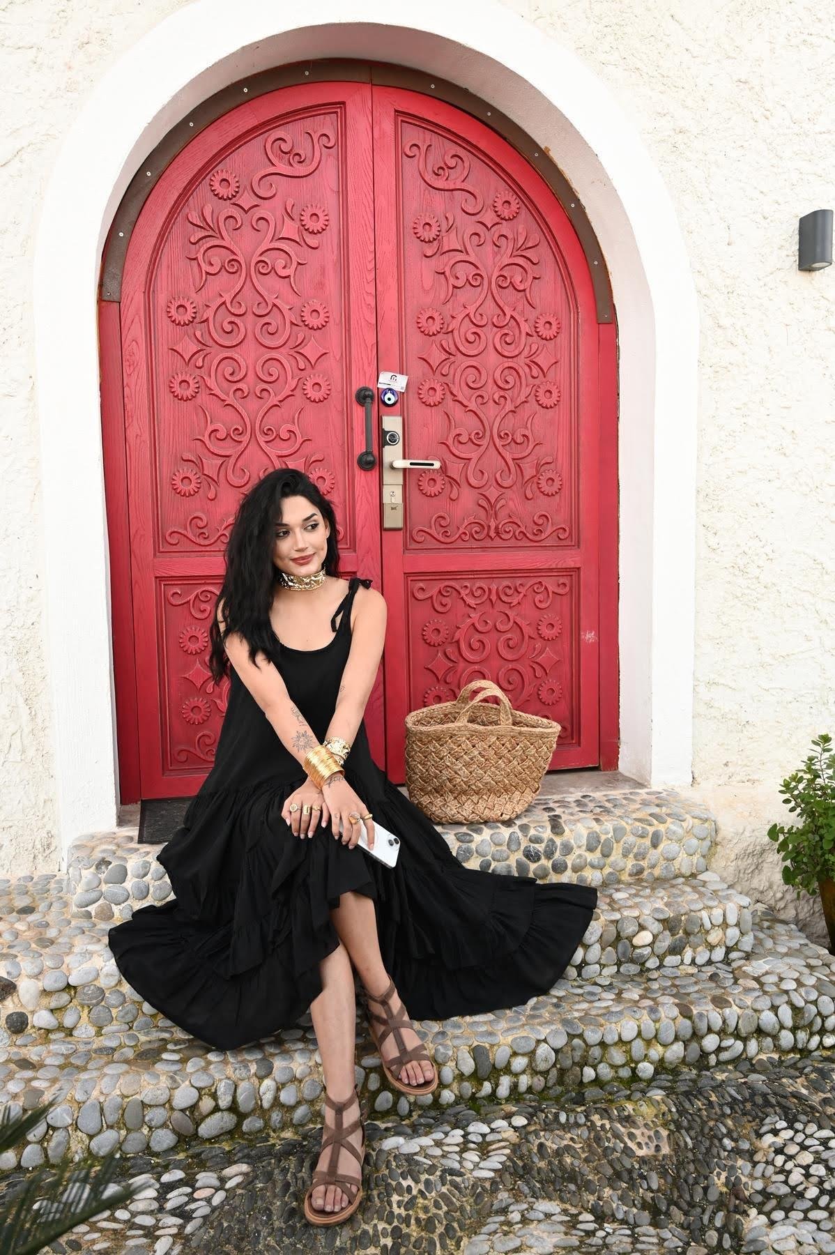 Siyah Karmen Elbise