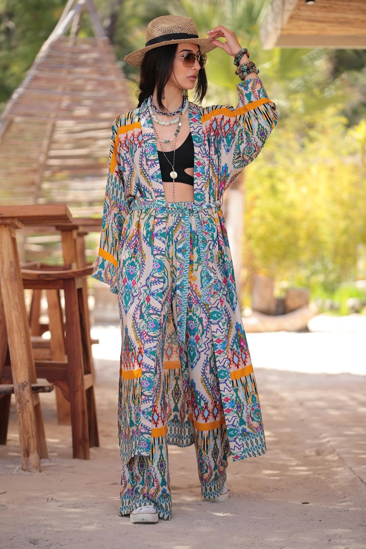 Krem Rengi Desenli Kimono Pantolon Takım - Şaman Butik Krem Rengi Desenli Kimono Pantolon Takım