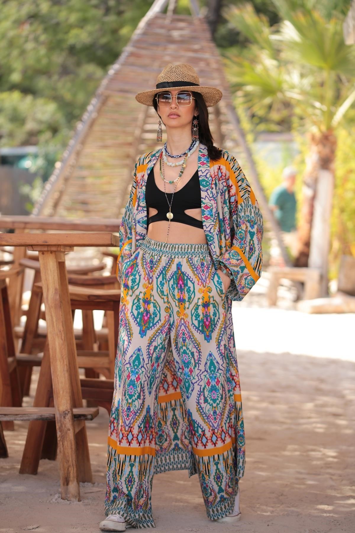 Krem Rengi Desenli Kimono Pantolon Takım - Şaman Butik Krem Rengi Desenli Kimono Pantolon Takım