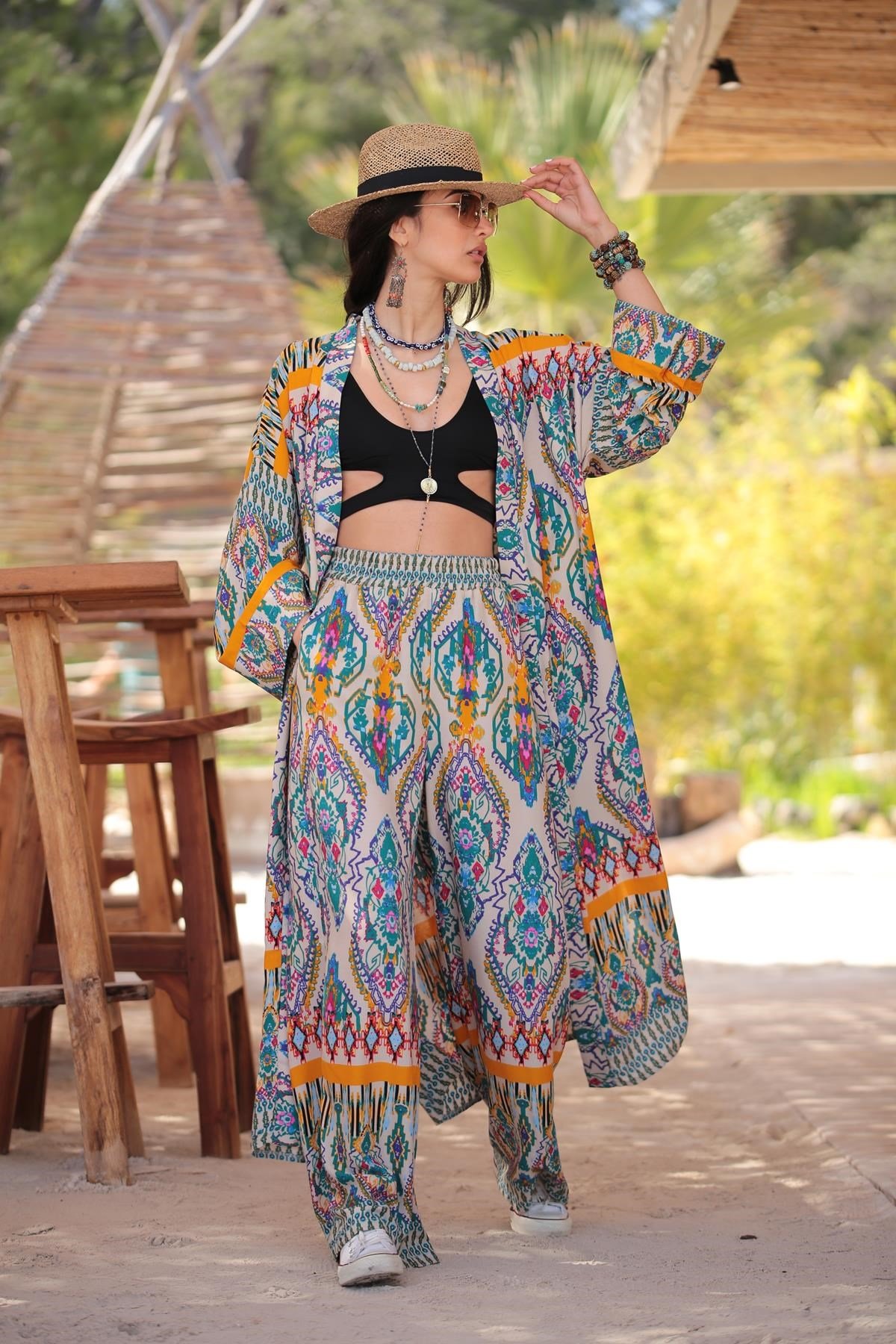 Krem Rengi Desenli Kimono Pantolon Takım - Şaman Butik Krem Rengi Desenli Kimono Pantolon Takım