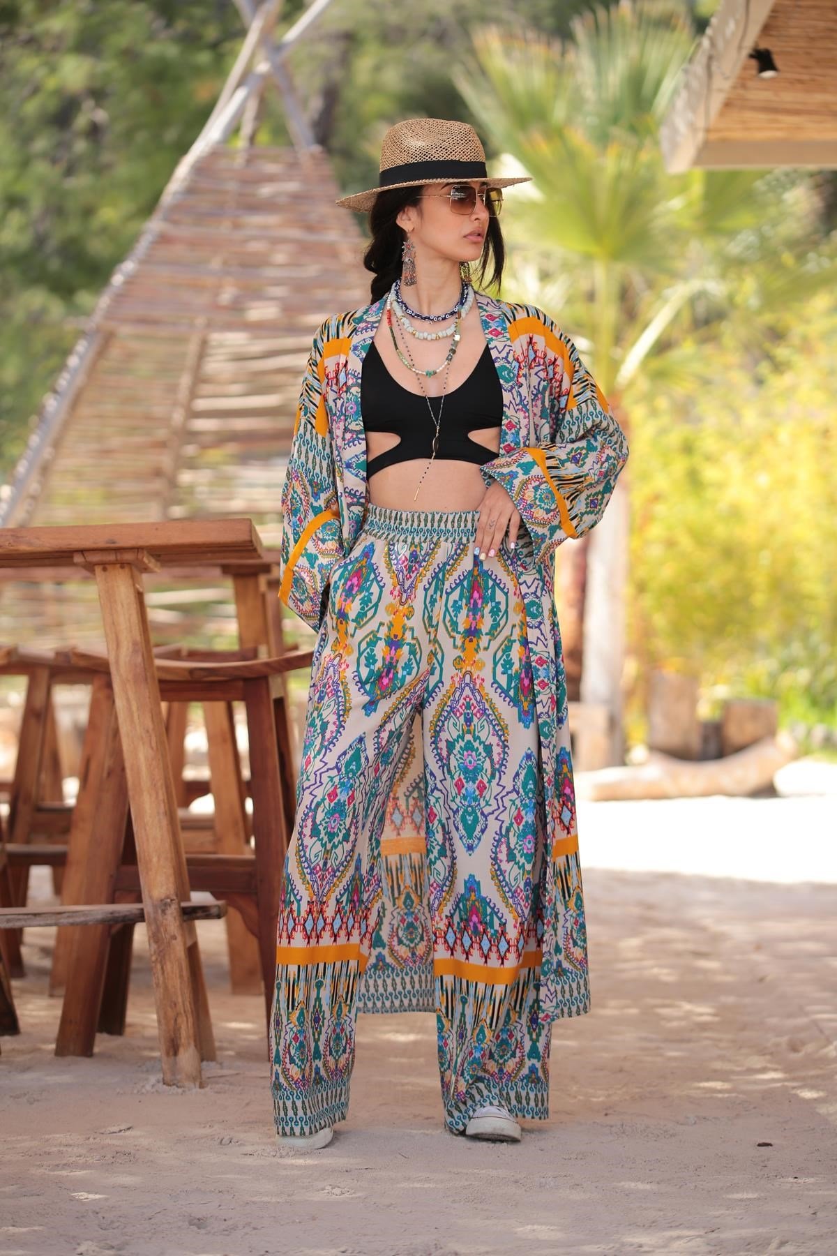Krem Rengi Desenli Kimono Pantolon Takım - Şaman Butik Krem Rengi Desenli Kimono Pantolon Takım