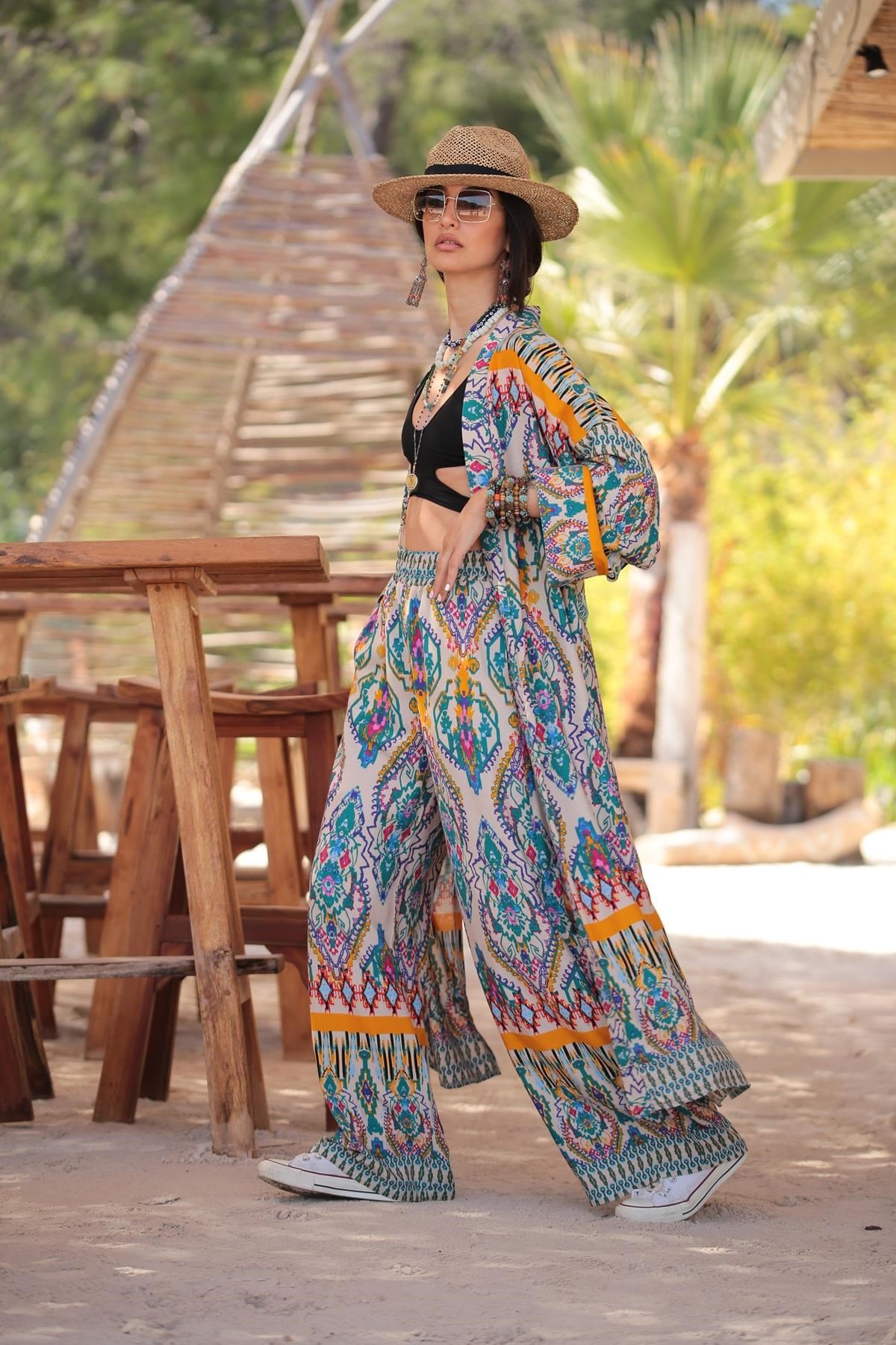 Krem Rengi Desenli Kimono Pantolon Takım - Şaman Butik Krem Rengi Desenli Kimono Pantolon Takım