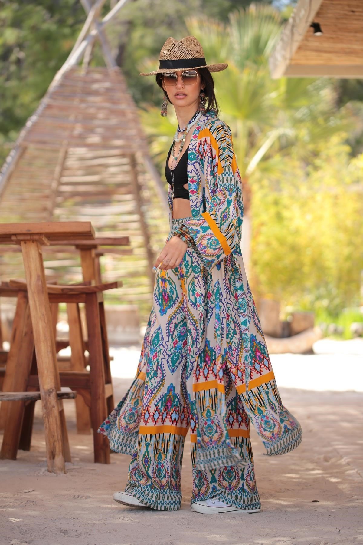 Krem Rengi Desenli Kimono Pantolon Takım - Şaman Butik Krem Rengi Desenli Kimono Pantolon Takım