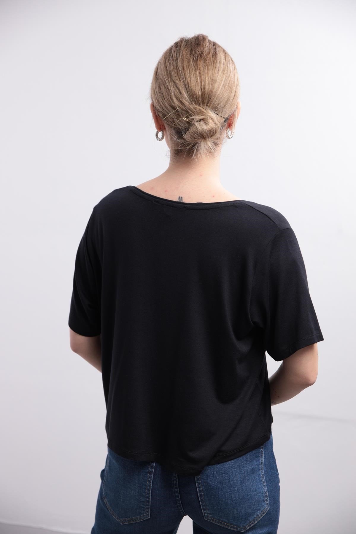 Siyah Yuvarlak Yaka Tshirt - Şaman Butik Siyah Yuvarlak Yaka Tshirt