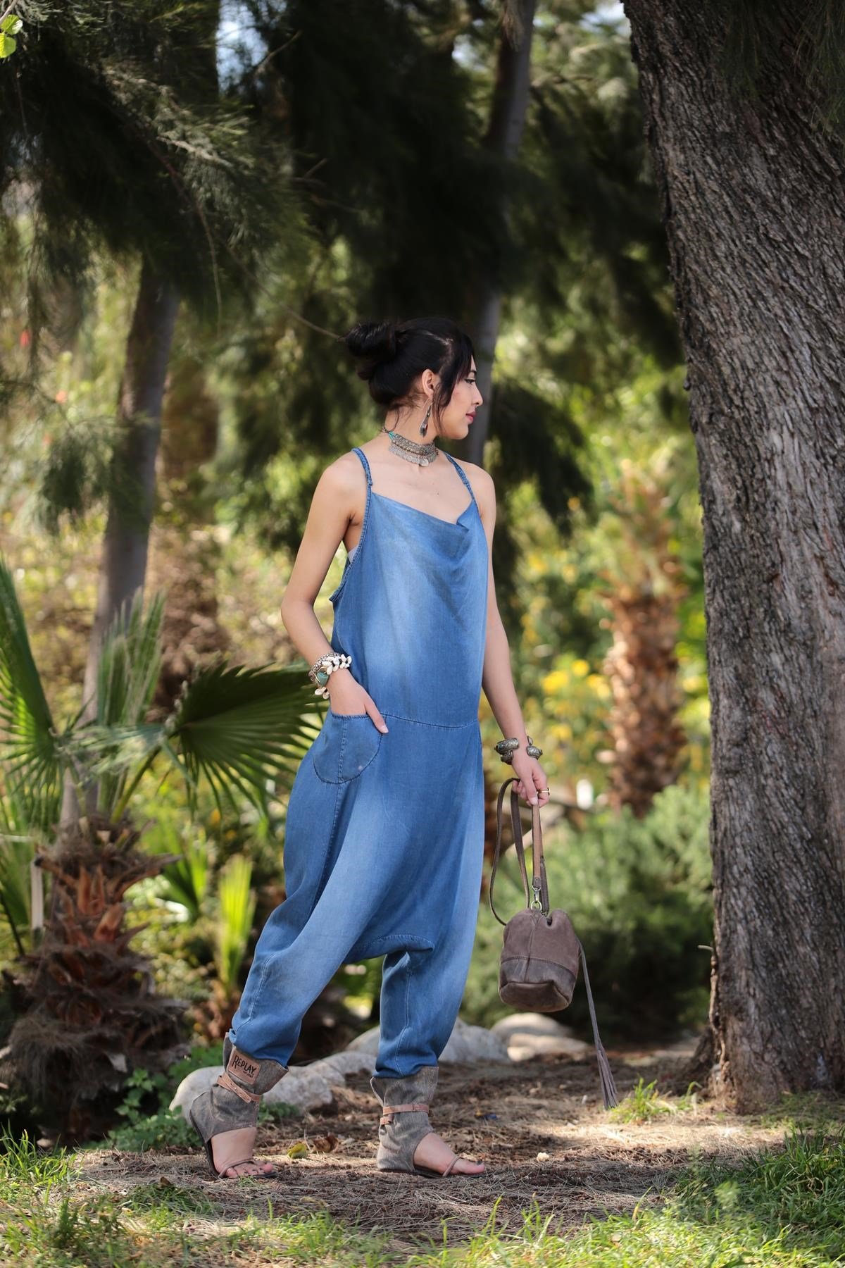 Mavi Askılı Ağı Düşük Tulum - Şaman Butik Mavi Askılı Ağı Düşük Tulum